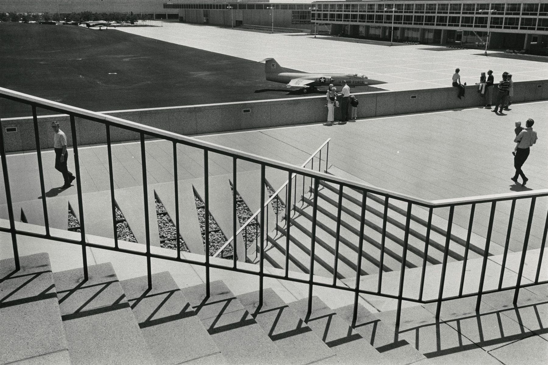 Joel Meyerowitz - The Guggenheim Fellowship 1970 - 1971 2012 Howard Greenberg Gallery