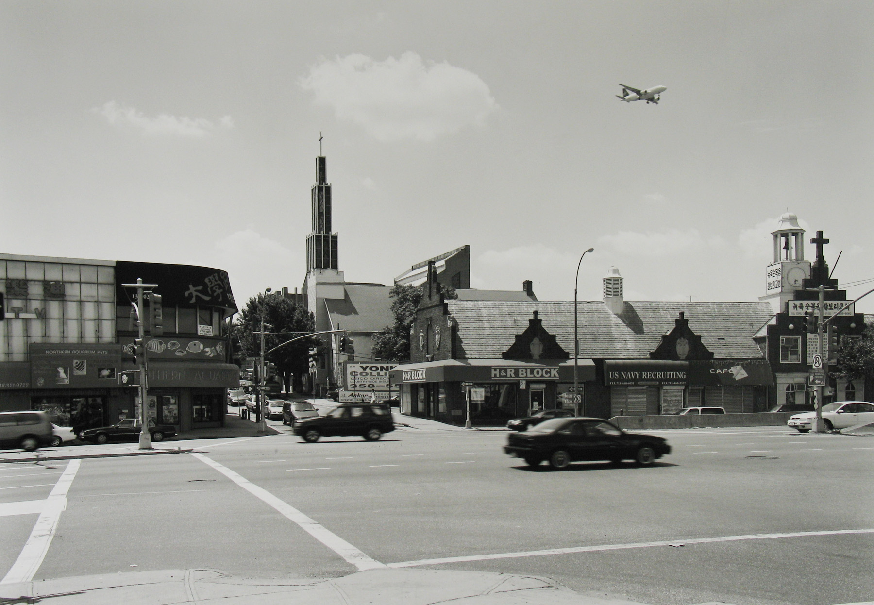 Frank Gohlke: Queens 2008 Howard Greenberg Gallery