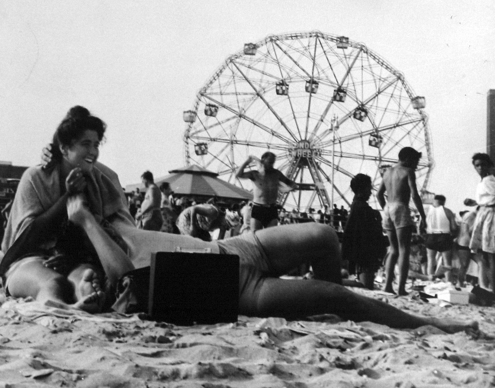 Coney Island Sideshow 2007 Howard Greenberg Gallery