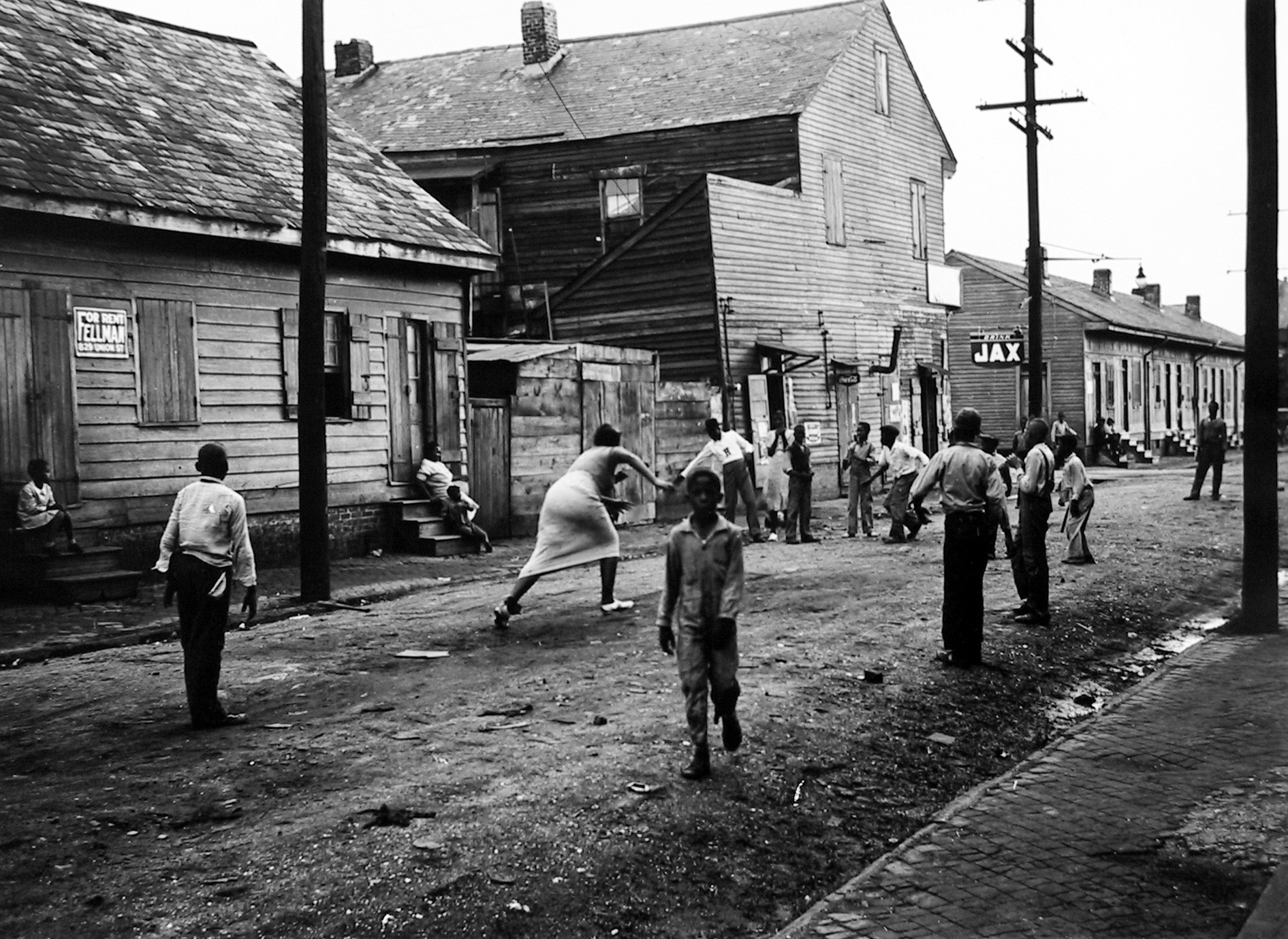 Walker Evans and His Early Circle 2004 Howard Greenberg Gallery