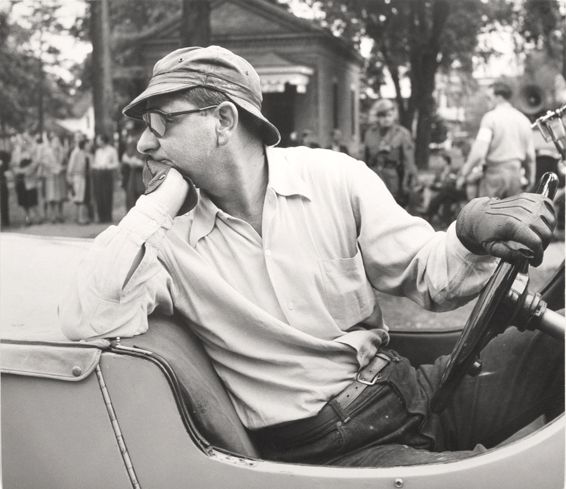 Beyond Words: Photography in the New Yorker 2011 Howard Greenberg Gallery