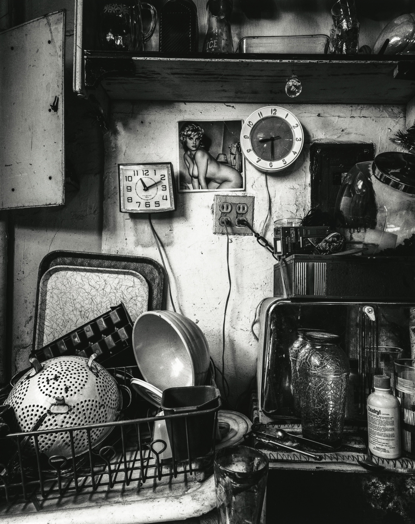 Ken Schles - INVISIBLE CITY / NIGHT WALK 1983-1989 - Howard Greenberg Gallery - 2015