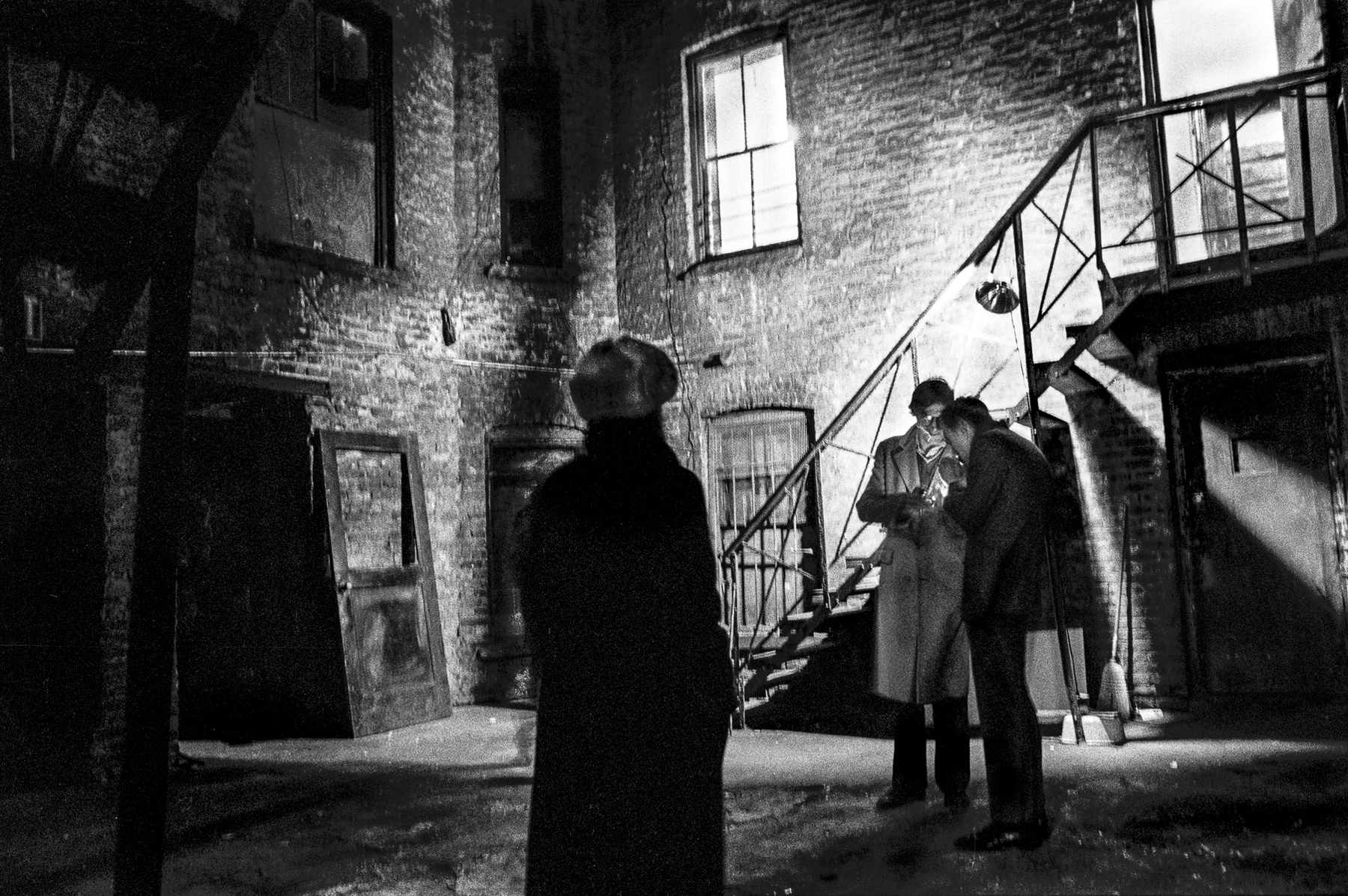 Ken Schles - INVISIBLE CITY / NIGHT WALK 1983-1989 - Howard Greenberg Gallery - 2015