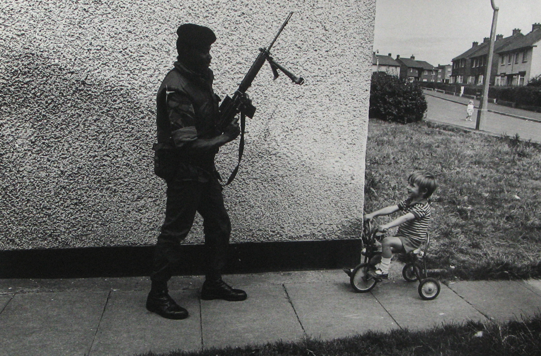 Philip Jones Griffiths: Maelstrom 2011 Howard Greenberg Gallery