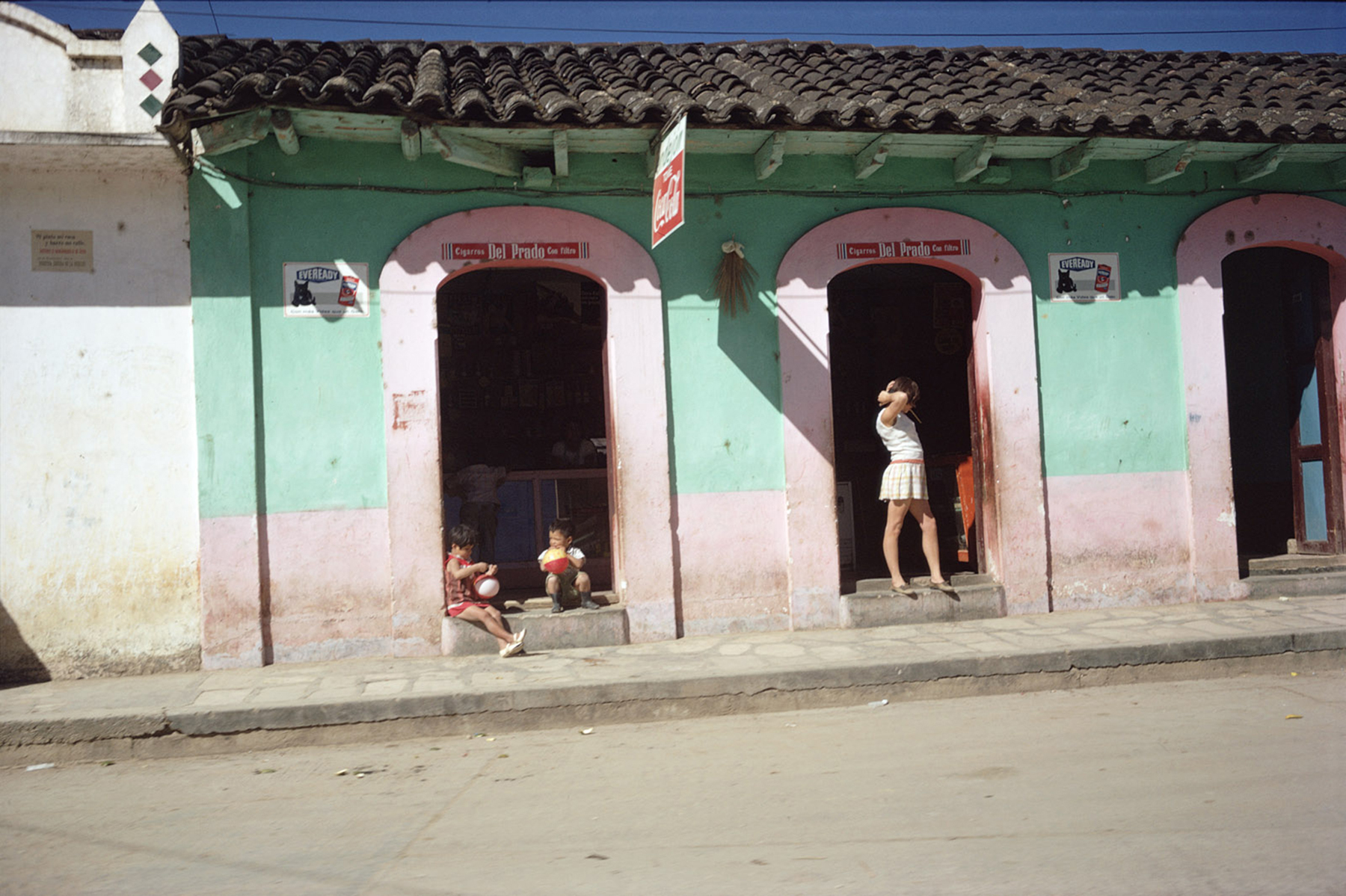 Joel Meyerowitz From the Car 2014 Howard Greenberg Gallery