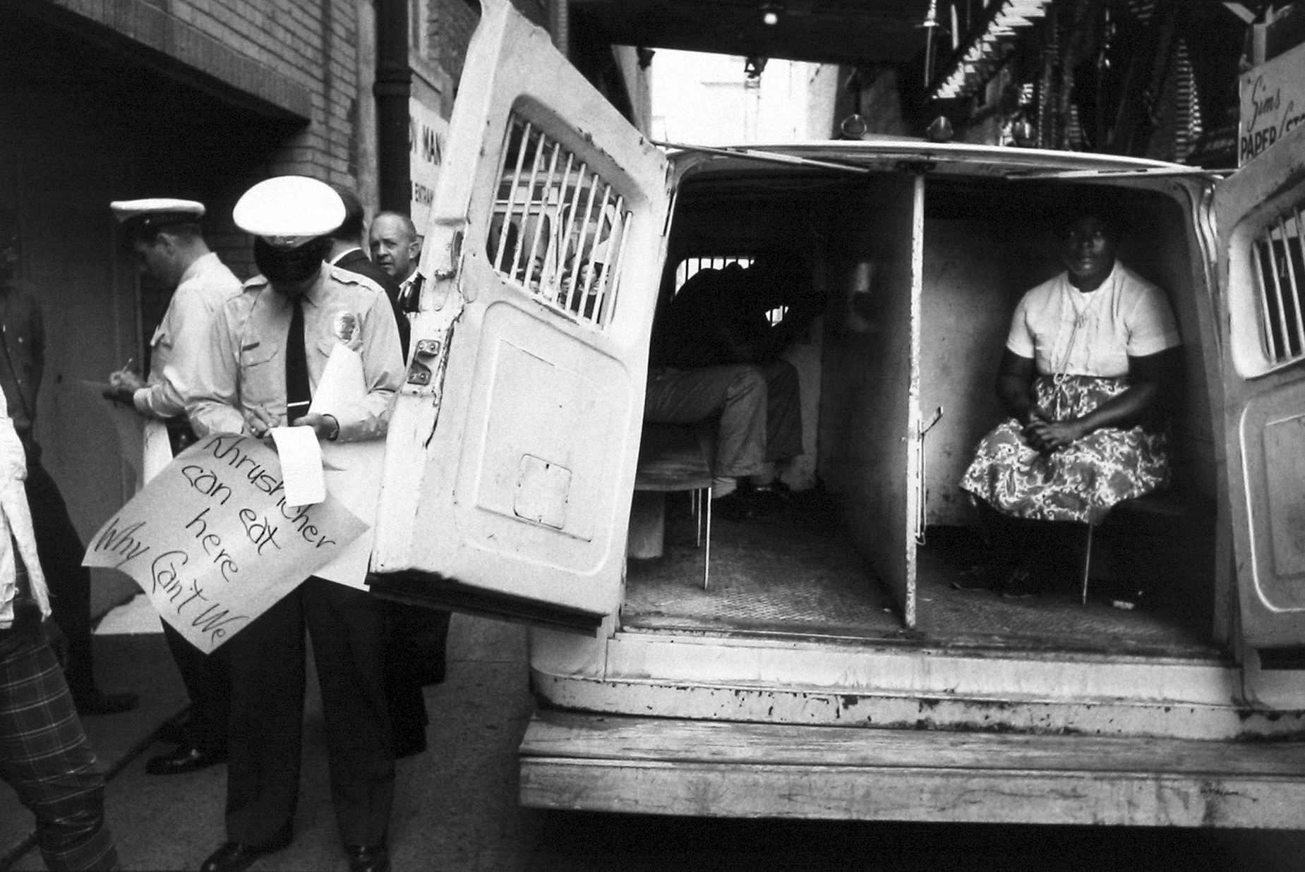 Bruce Davidson Inside/Outside Howard Greenberg Gallery 2003