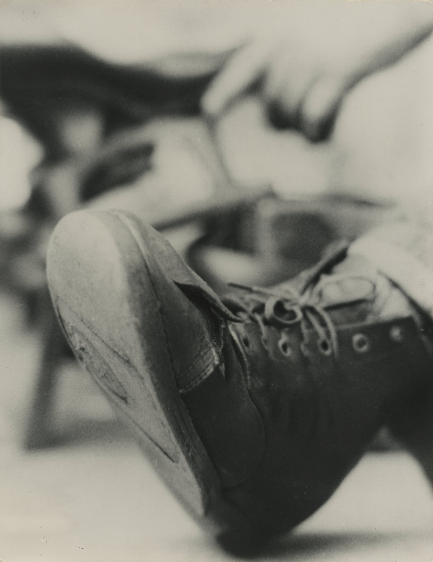 Saul Leiter - Howard Greenberg Gallery - Early Black and White - 2014