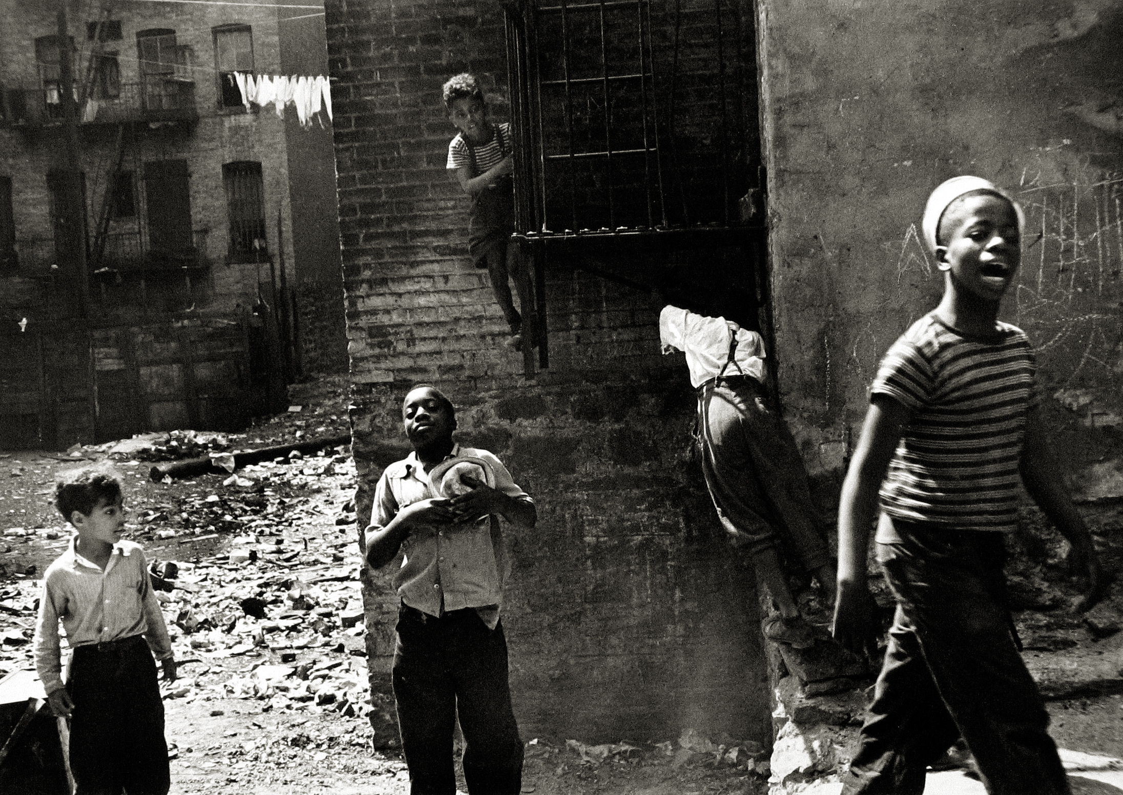 Walker Evans and His Early Circle 2004 Howard Greenberg Gallery