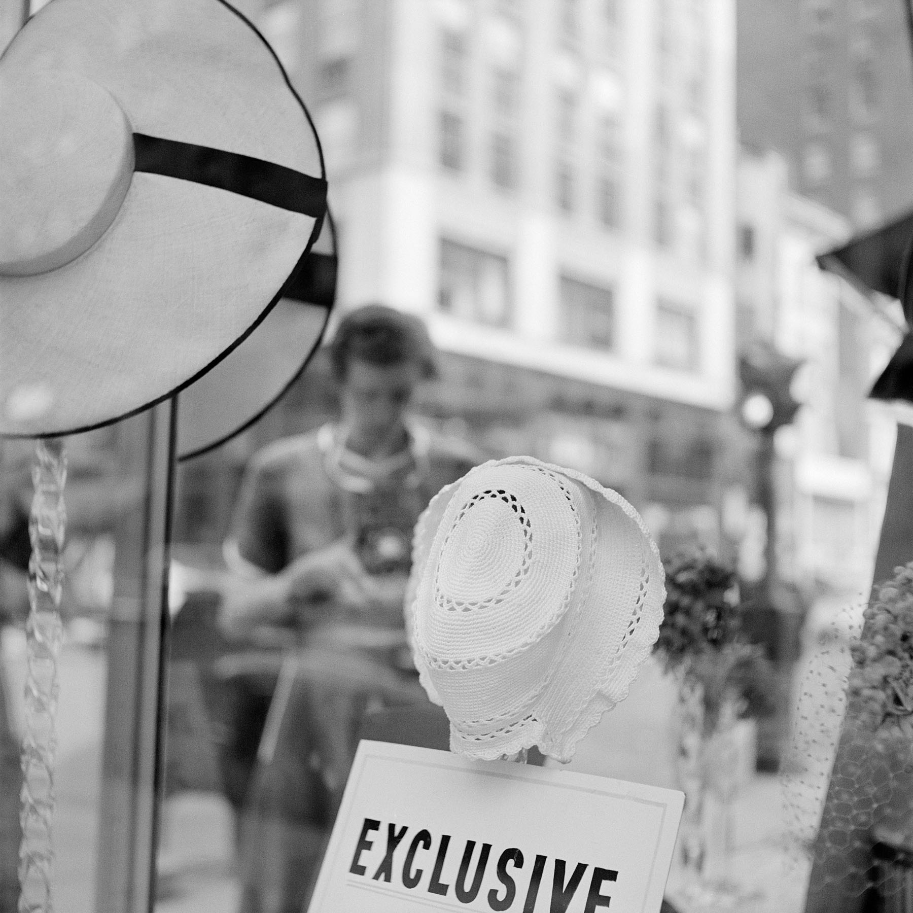 Akris x Vivian Maier 2017 Howard Greenberg Gallery