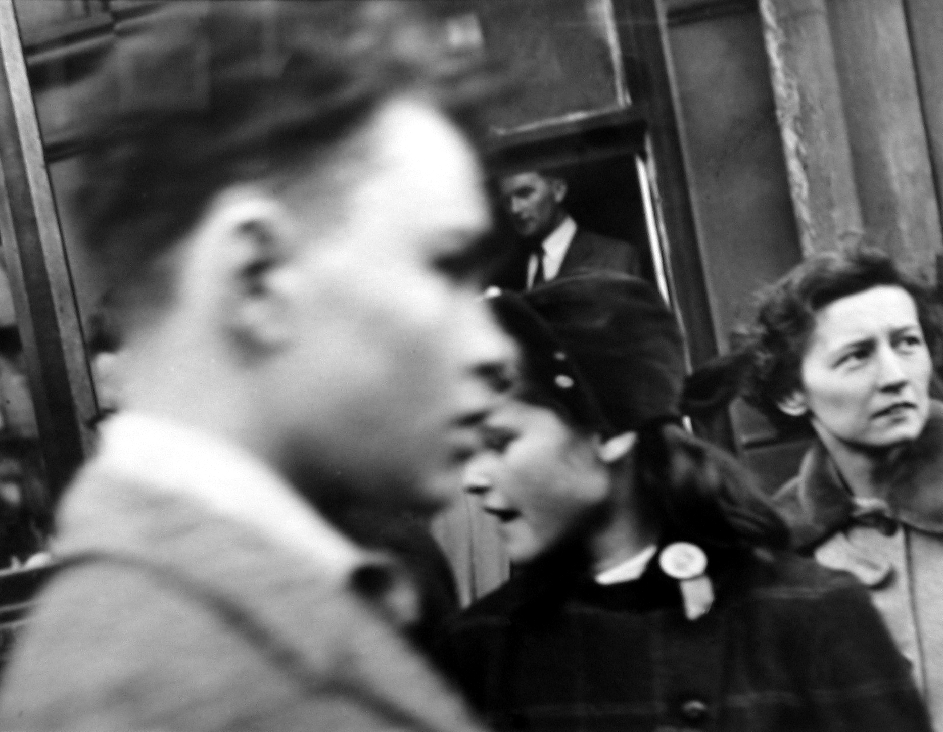 Leon Levinstein: Living in the Edge 2010 Howard Greenberg Gallery