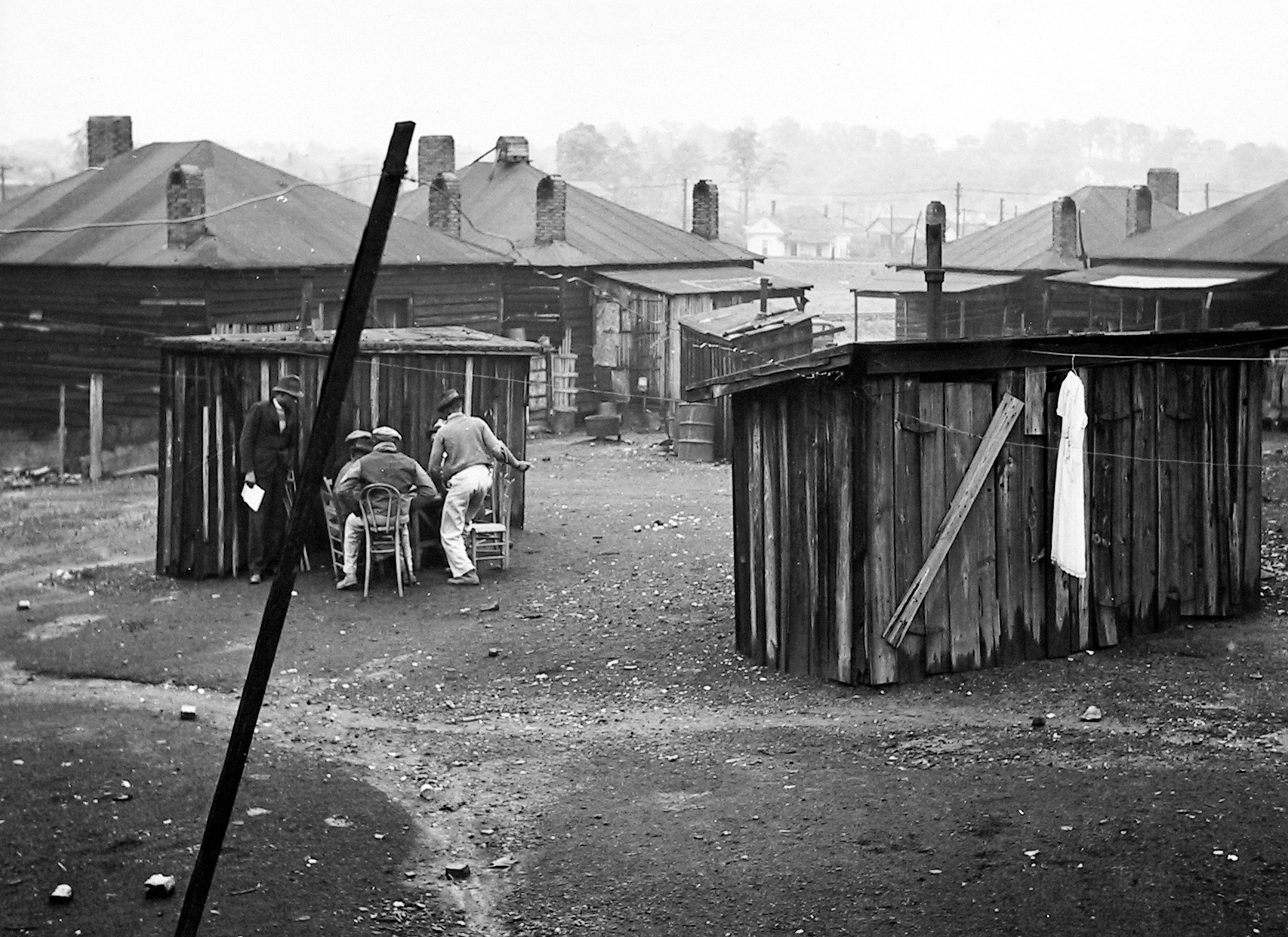 Peter Sekaer: An Untold Story 2010 Howard Greenberg Gallery