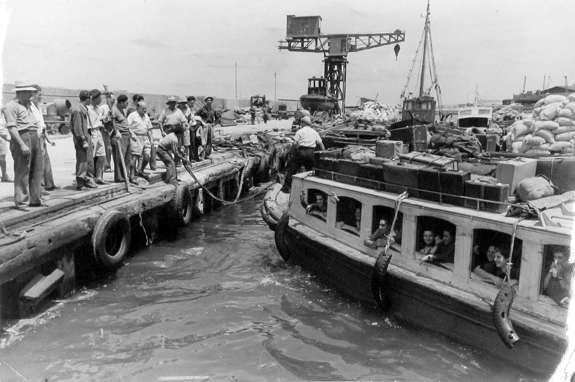 Circa 1947: The Founding of Magnum 2004 Howard Greenberg Gallery Robert Capa