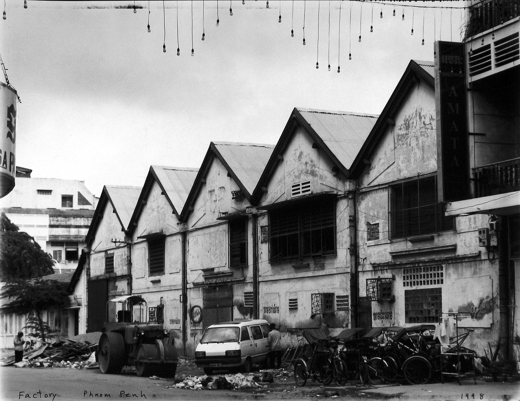 Bill Burke: 30 Years 2005 howard greenberg gallery