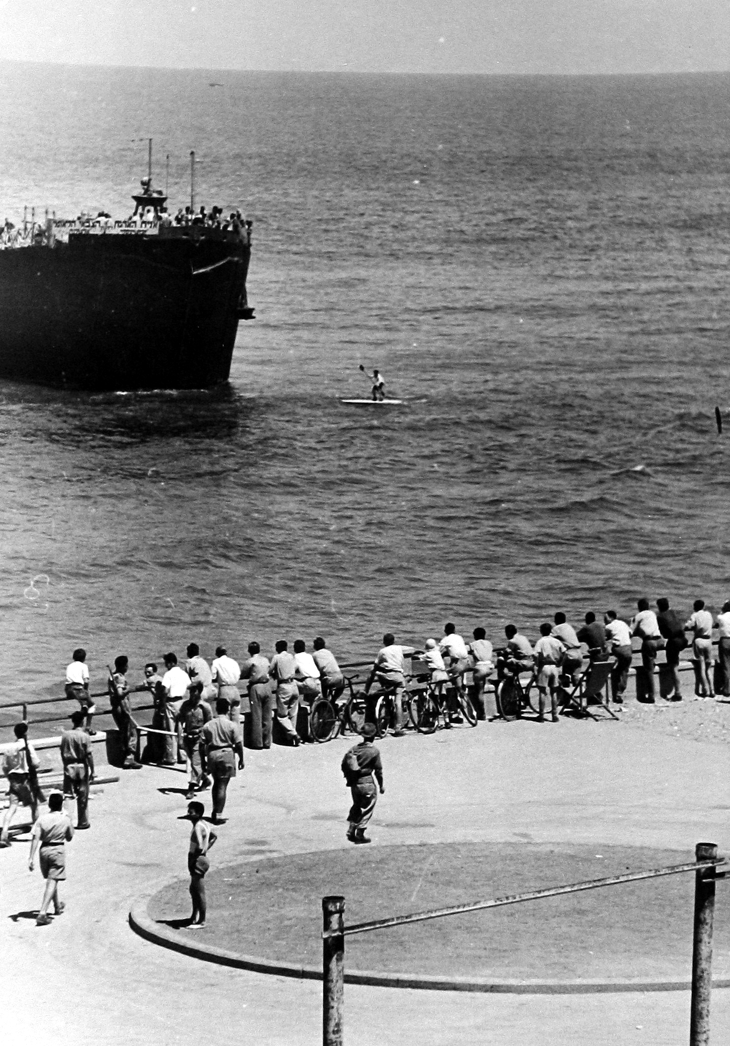 Circa 1947: The Founding of Magnum 2004 Howard Greenberg Gallery Robert Capa