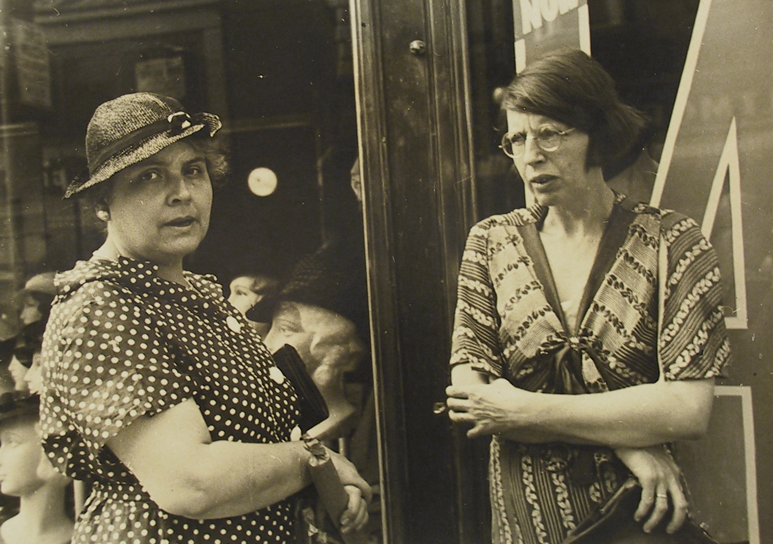 Walker Evans and His Early Circle 2004 Howard Greenberg Gallery