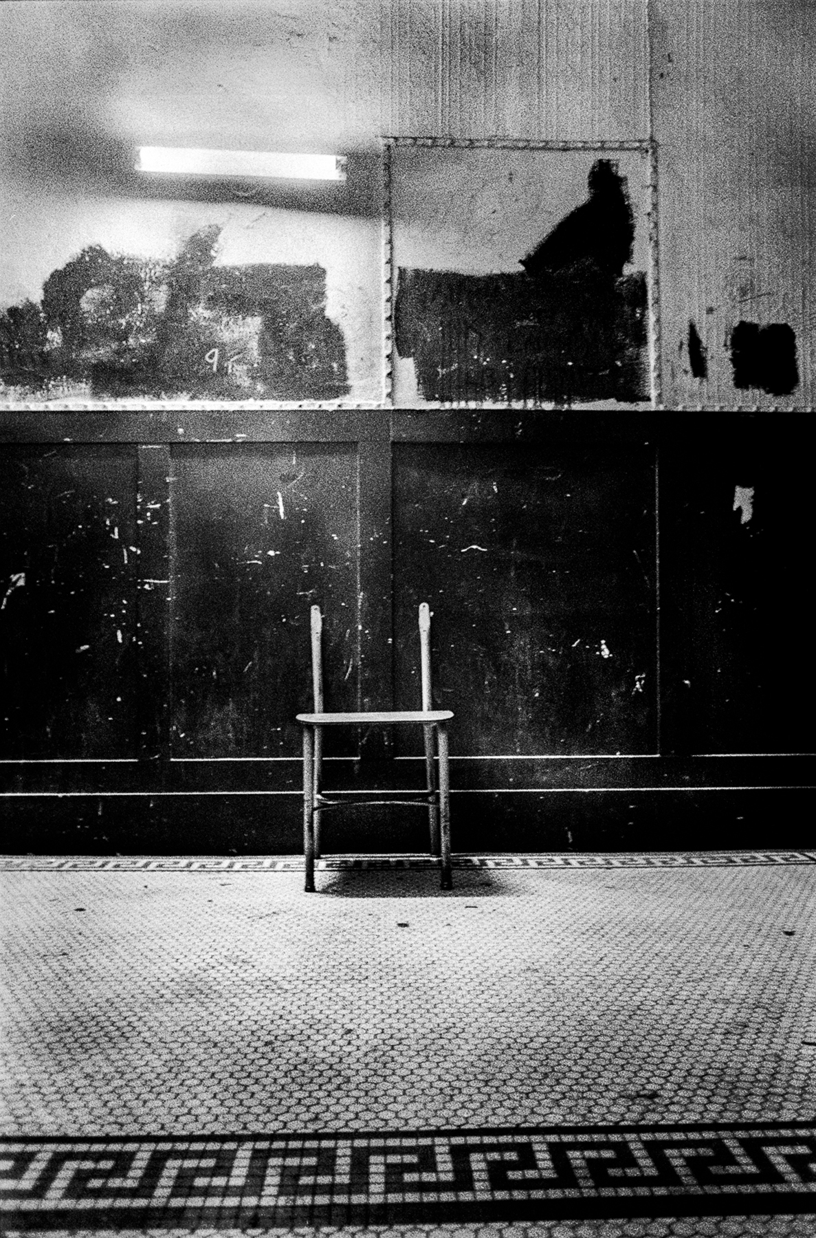 Ken Schles - INVISIBLE CITY / NIGHT WALK 1983-1989 - Howard Greenberg Gallery - 2015