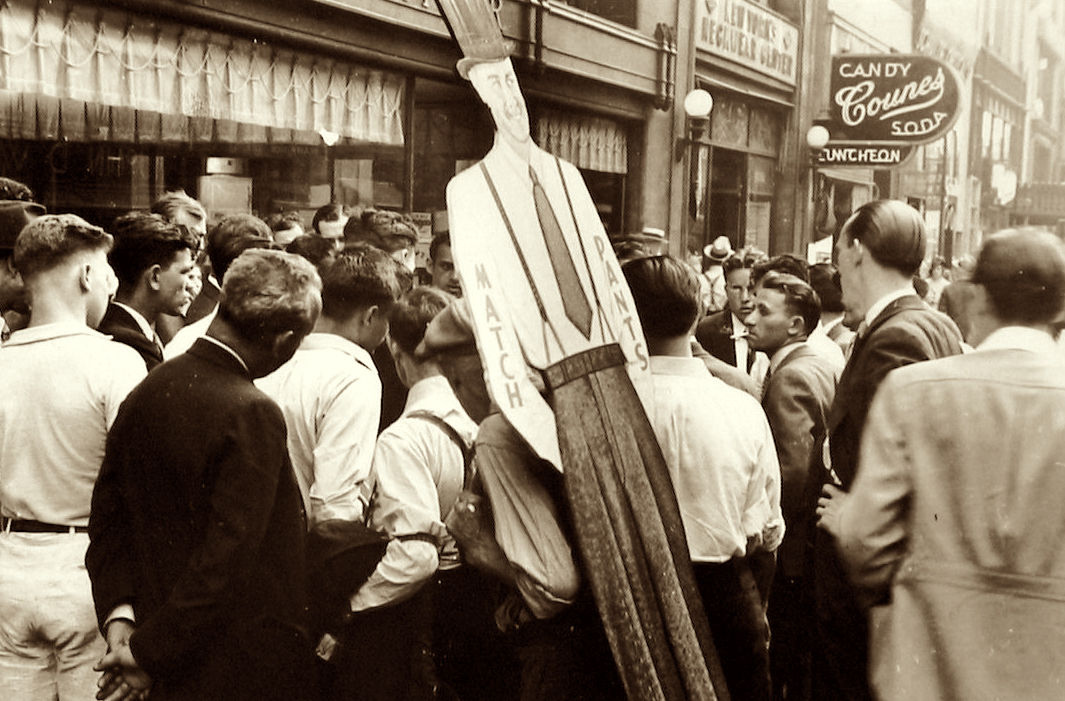 Walker Evans and His Early Circle 2004 Howard Greenberg Gallery