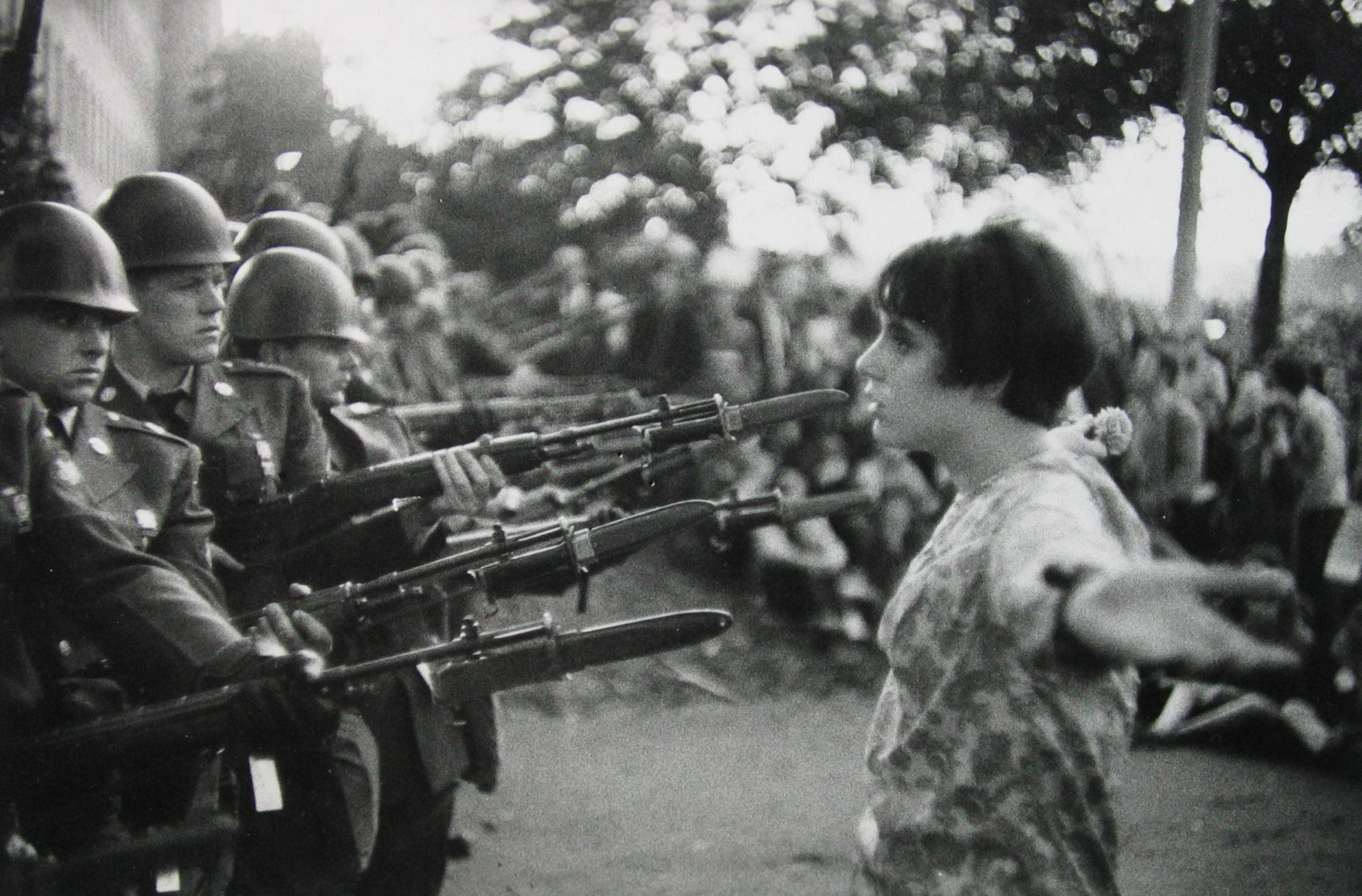 Marc Riboud: Home on the road 2008 Howard Greenberg Gallery