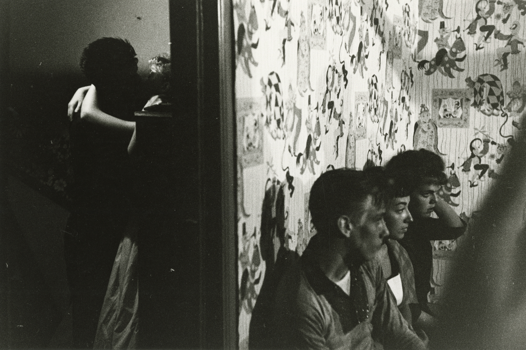 Bruce Davidson, Brooklyn Gang (Couple Kissing in Corner), 1959, Howard Greenberg Gallery, 2019
