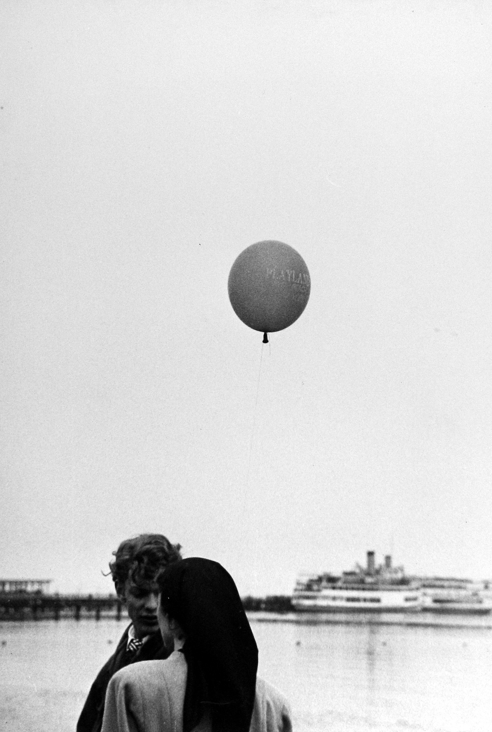 Right of Passage: Youth Culture from Mid-Century 2006 howard greenberg gallery