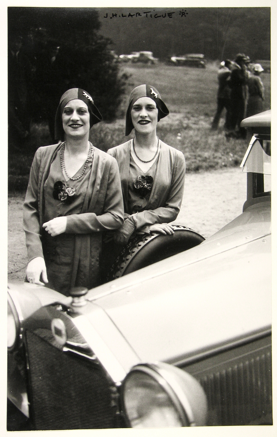 The Heartbeat of Fashion 2010 Howard Greenberg Gallery