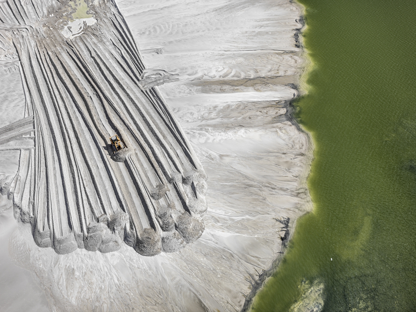 Edward Burtynsky - Phosphor Tailings Pond #4, Near Lakeland, Florida 2/6, 2012 - Howard Greenberg Gallery - 2018