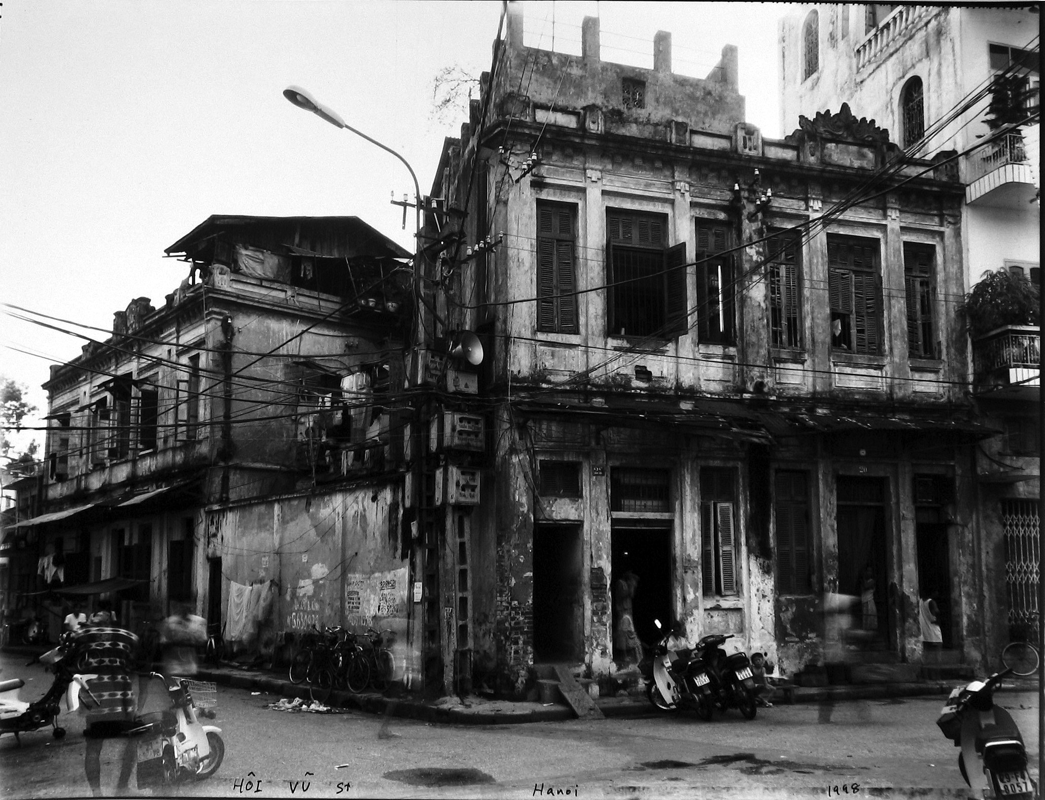 Bill Burke: 30 Years 2005 howard greenberg gallery