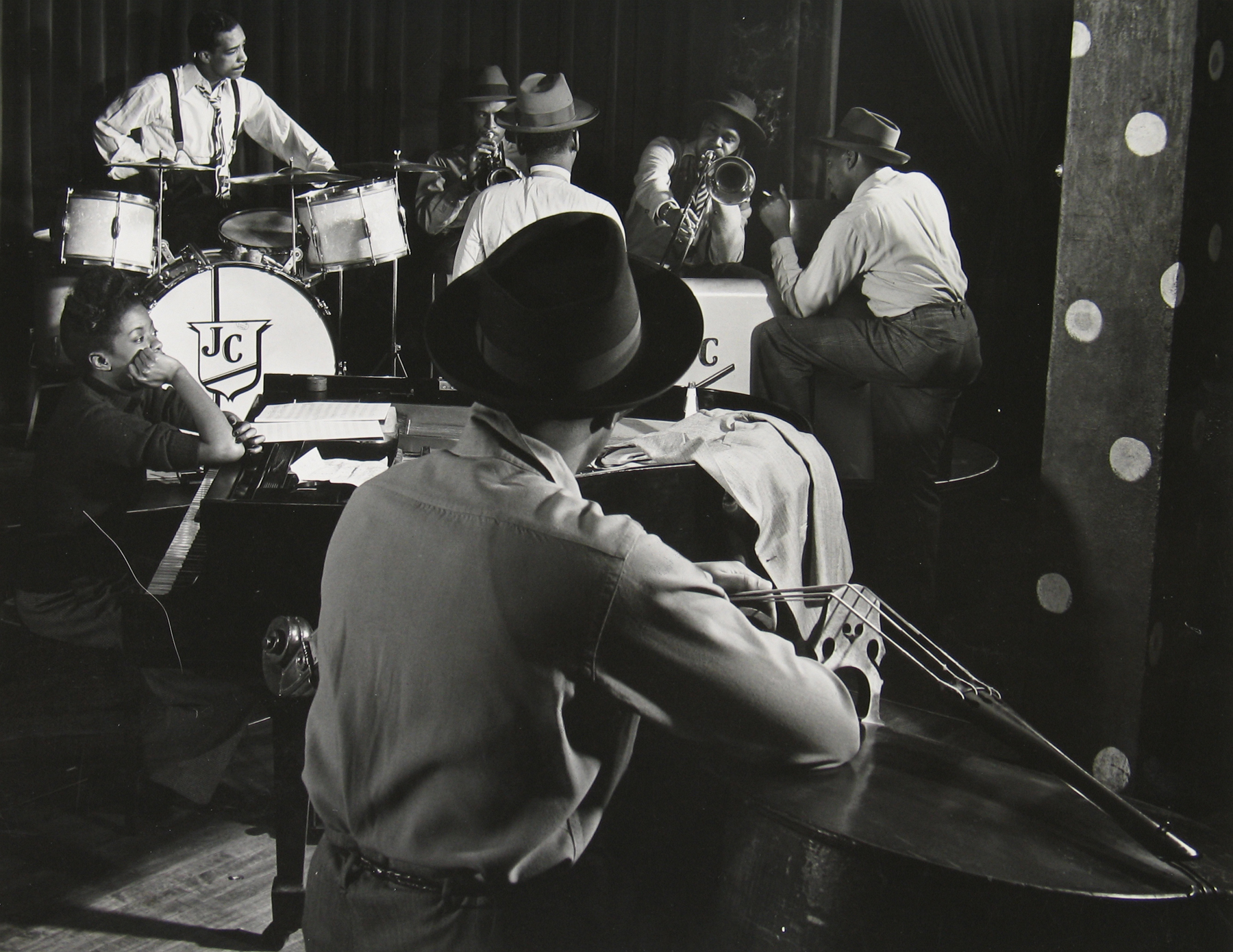 A Cool Breeze - Howard Greenberg Gallery - 2016