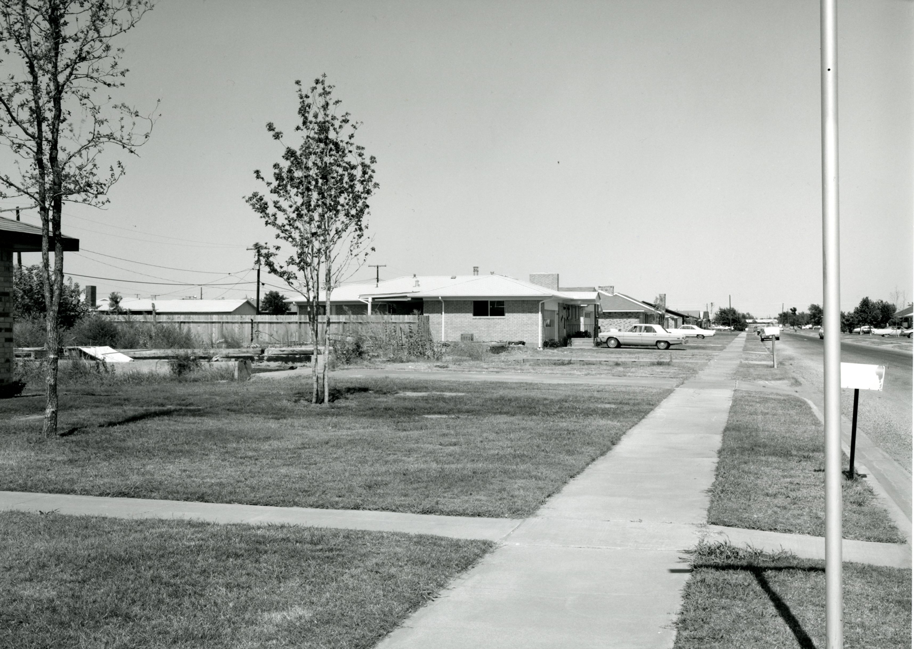 Frank Gohlke: One Thing and Another 2012 Howard Greenberg Gallery