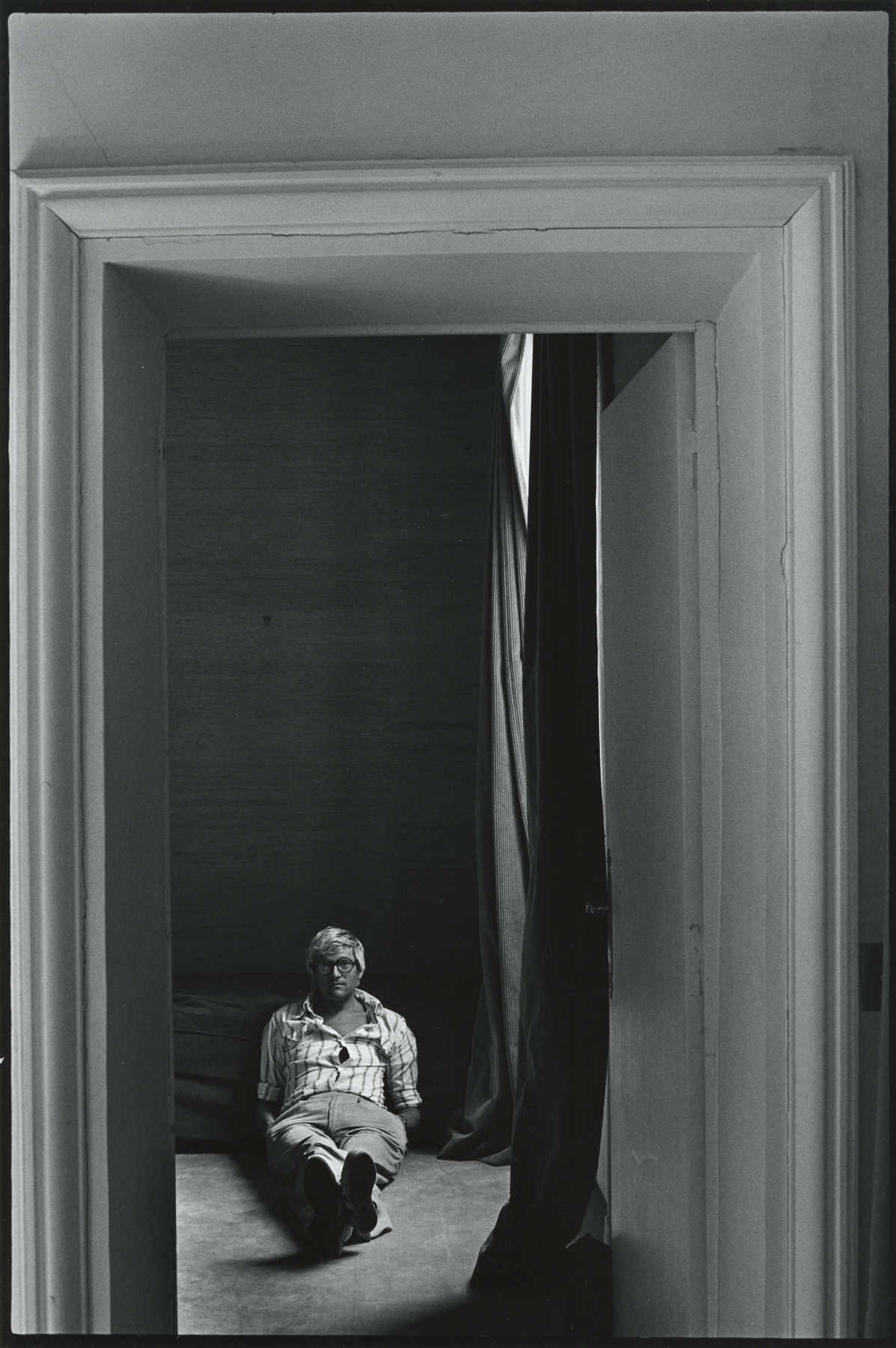 Arnold Newman - David Hockney, Paris, France, 1975 - Howard Greenberg Gallery - 2018