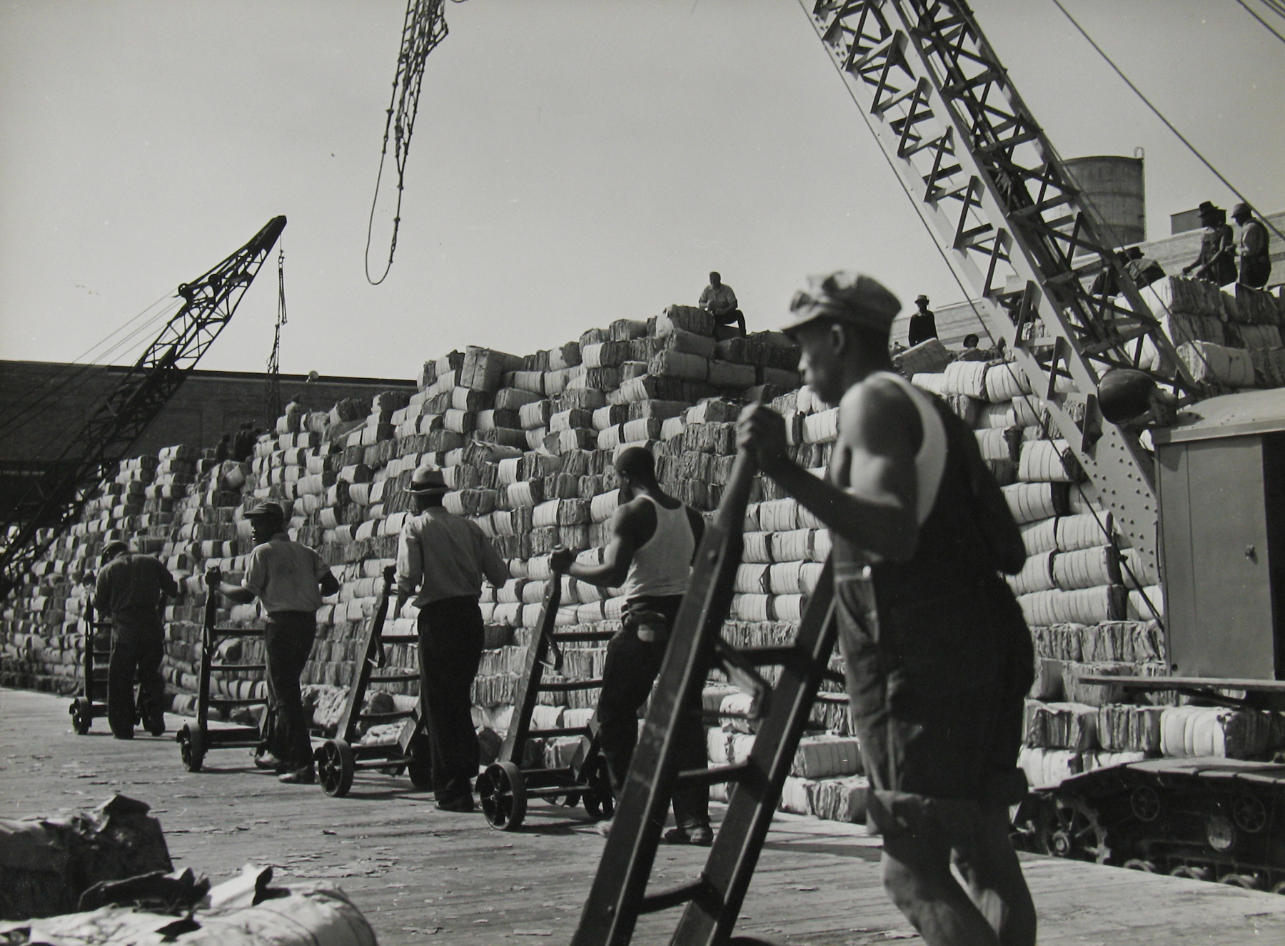 Margaret Bourke-White 1936-39 2011 Howard Greenberg Gallery
