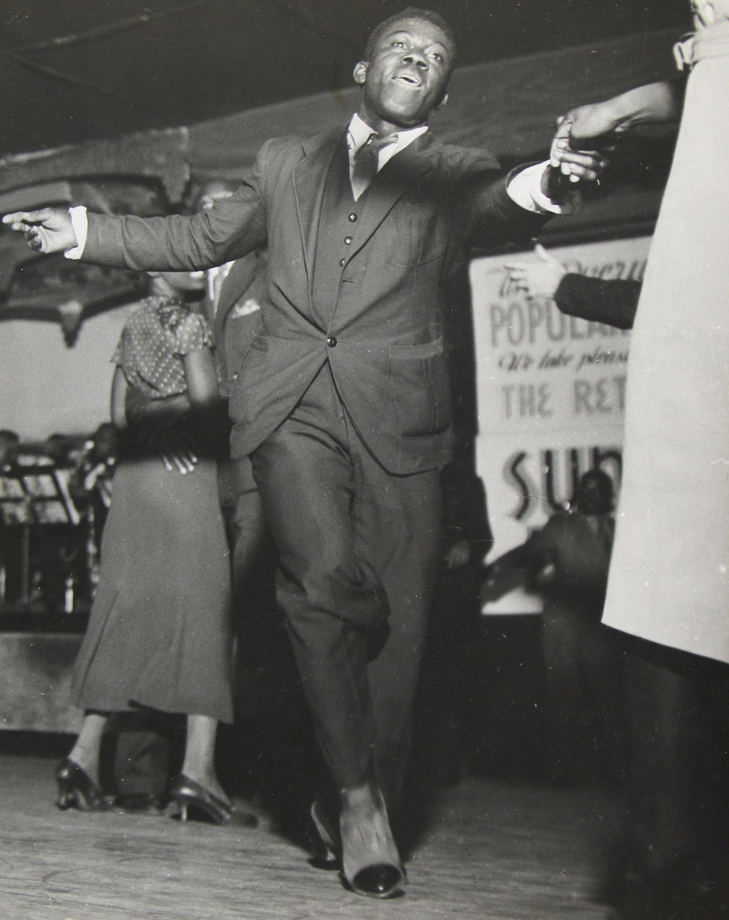 Martin Munkacsi: Vitality 2009 Howard Greenberg Gallery