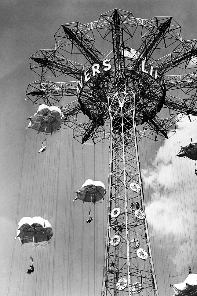 Coney Island Sideshow 2007 Howard Greenberg Gallery