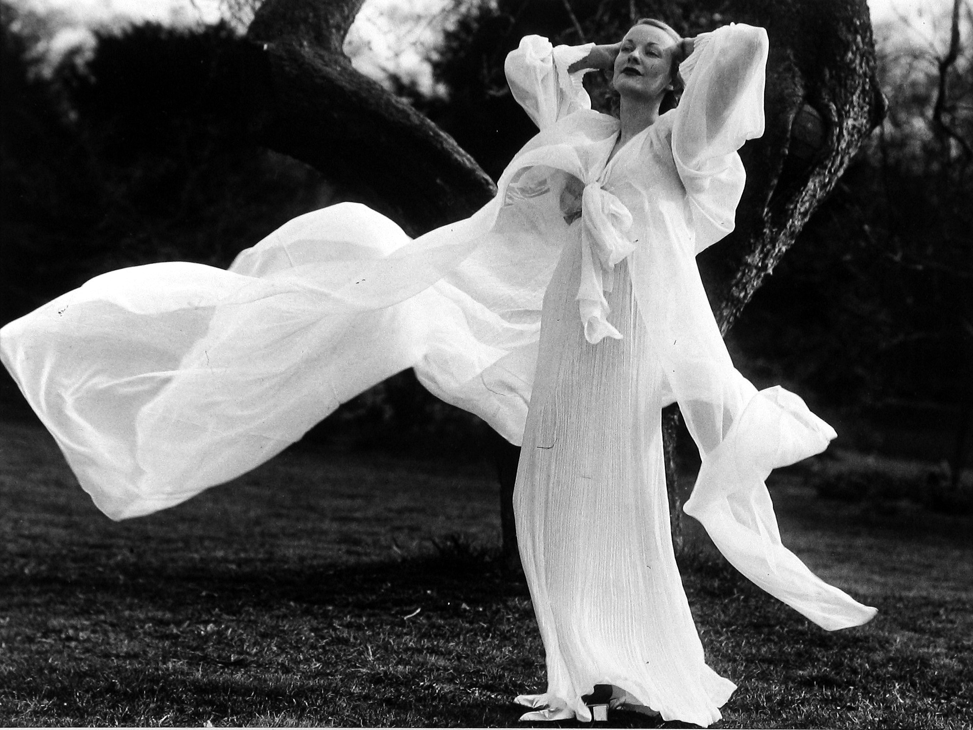 A Cool Breeze - Howard Greenberg Gallery - 2016