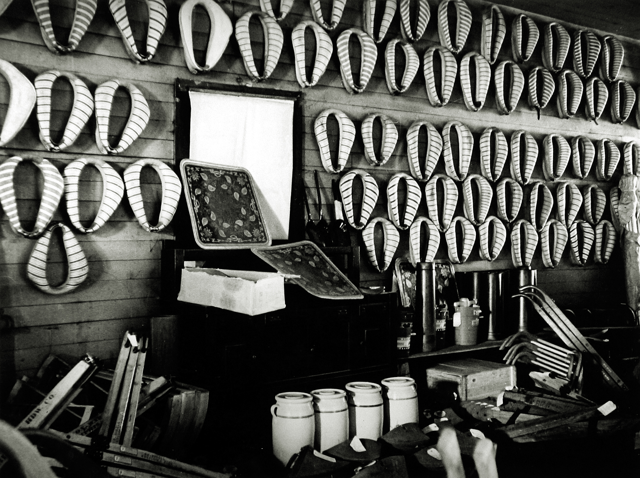 Peter Sekaer: An Untold Story 2010 Howard Greenberg Gallery