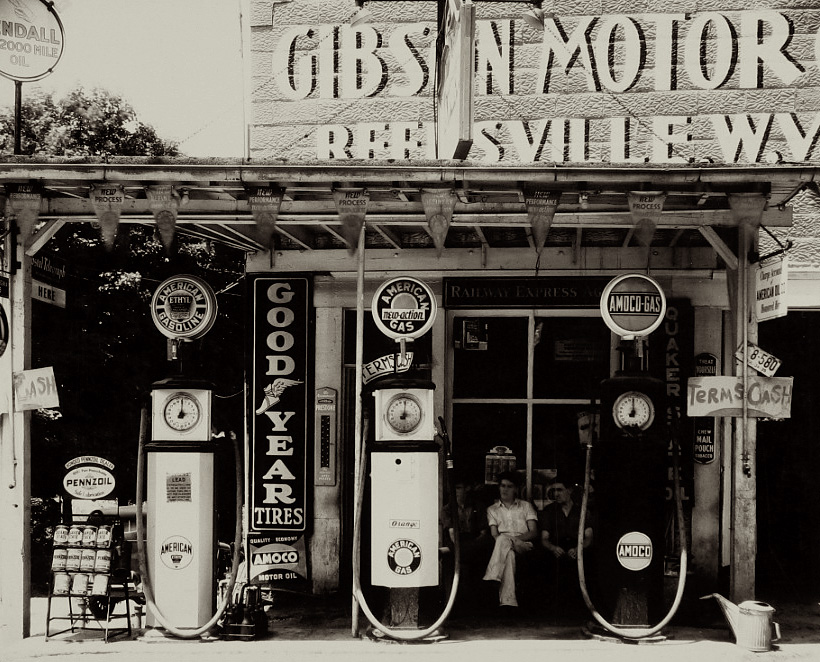 Walker Evans and His Early Circle 2004 Howard Greenberg Gallery