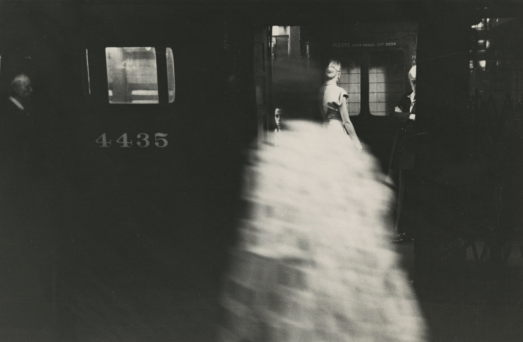 Saul Leiter - Howard Greenberg Gallery - Early Black and White - 2014