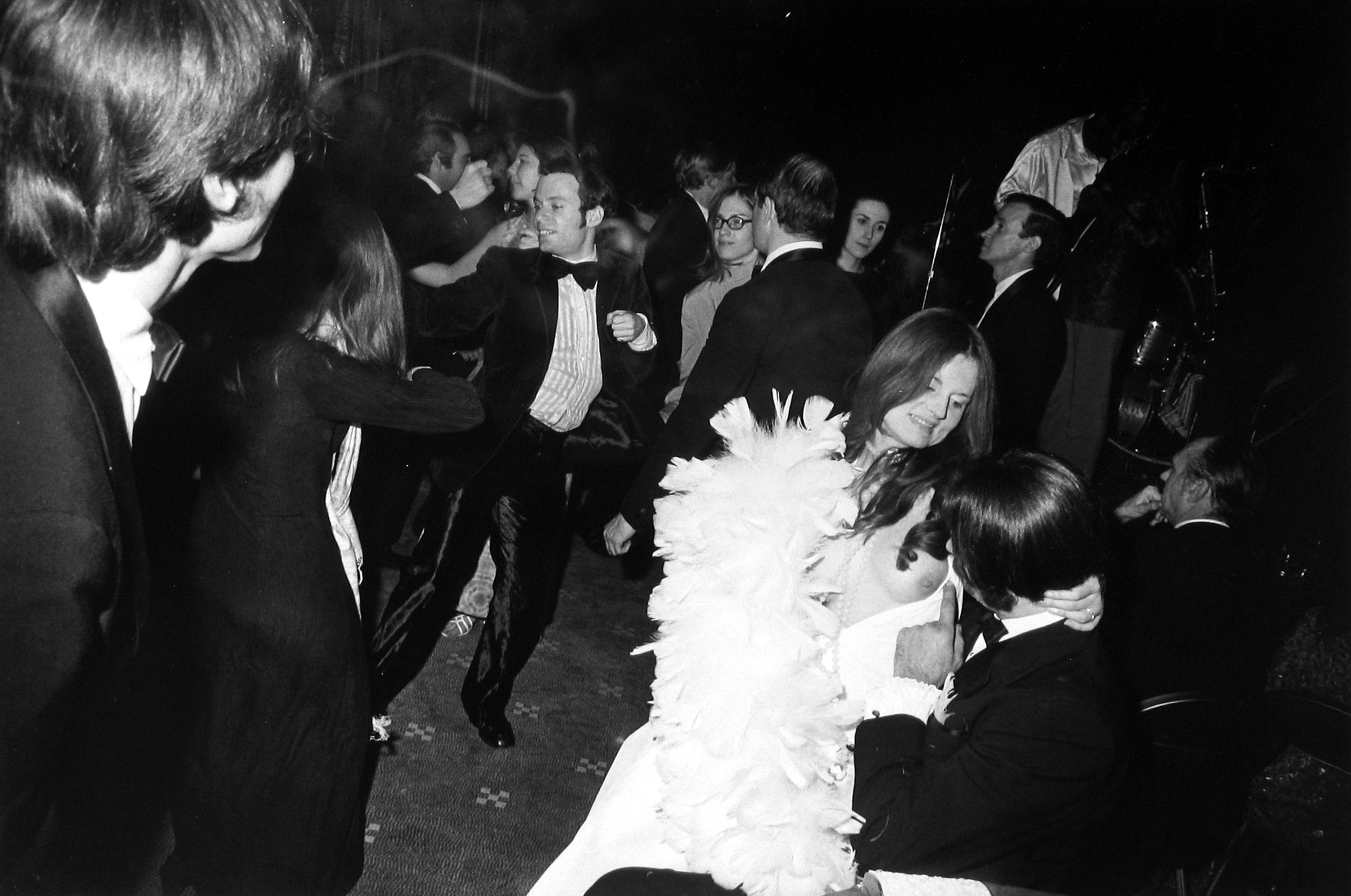 Right of Passage: Youth Culture from Mid-Century 2006 howard greenberg gallery