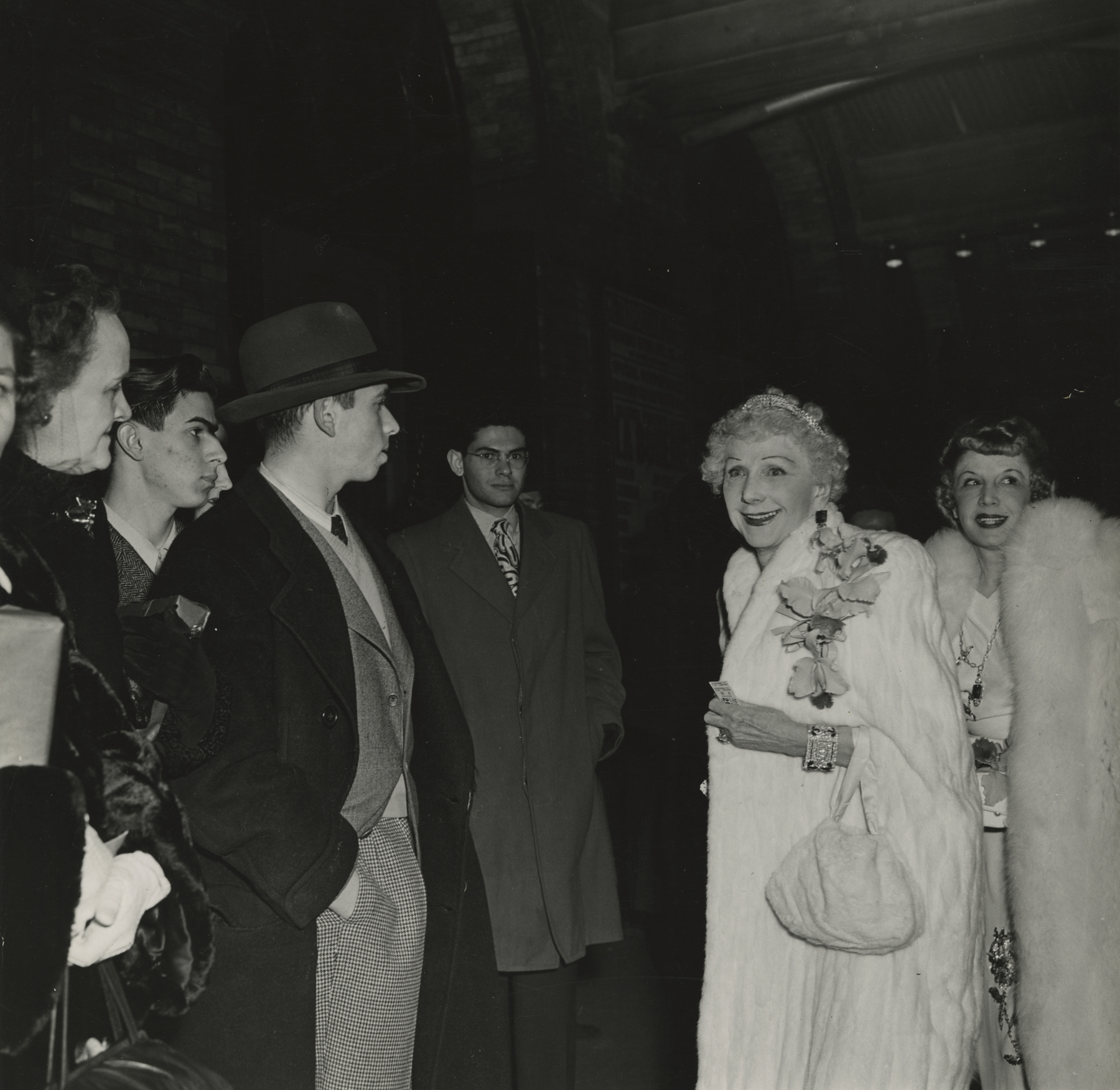 Weegee - Howard Greenberg Gallery - 2017