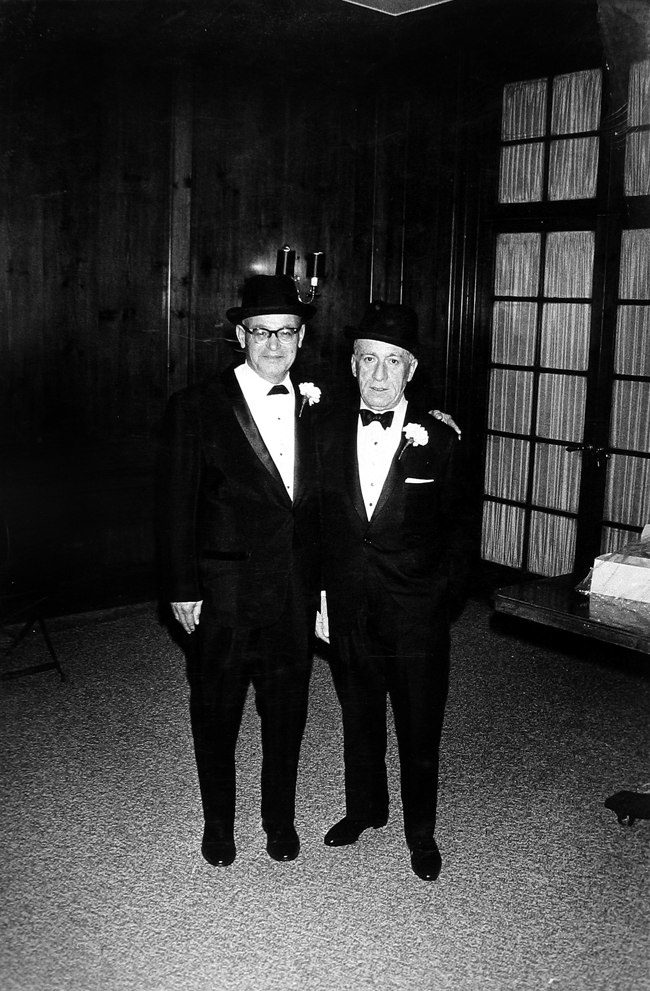 Garry Winogrand: The Wedding 2005 howard greenberg gallery