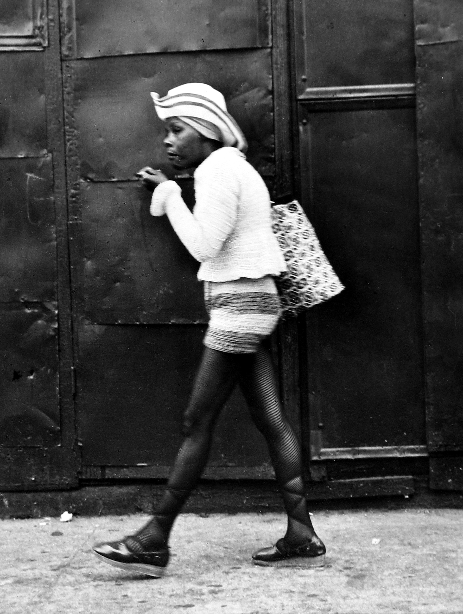 Leon Levinstein: Living in the Edge 2010 Howard Greenberg Gallery