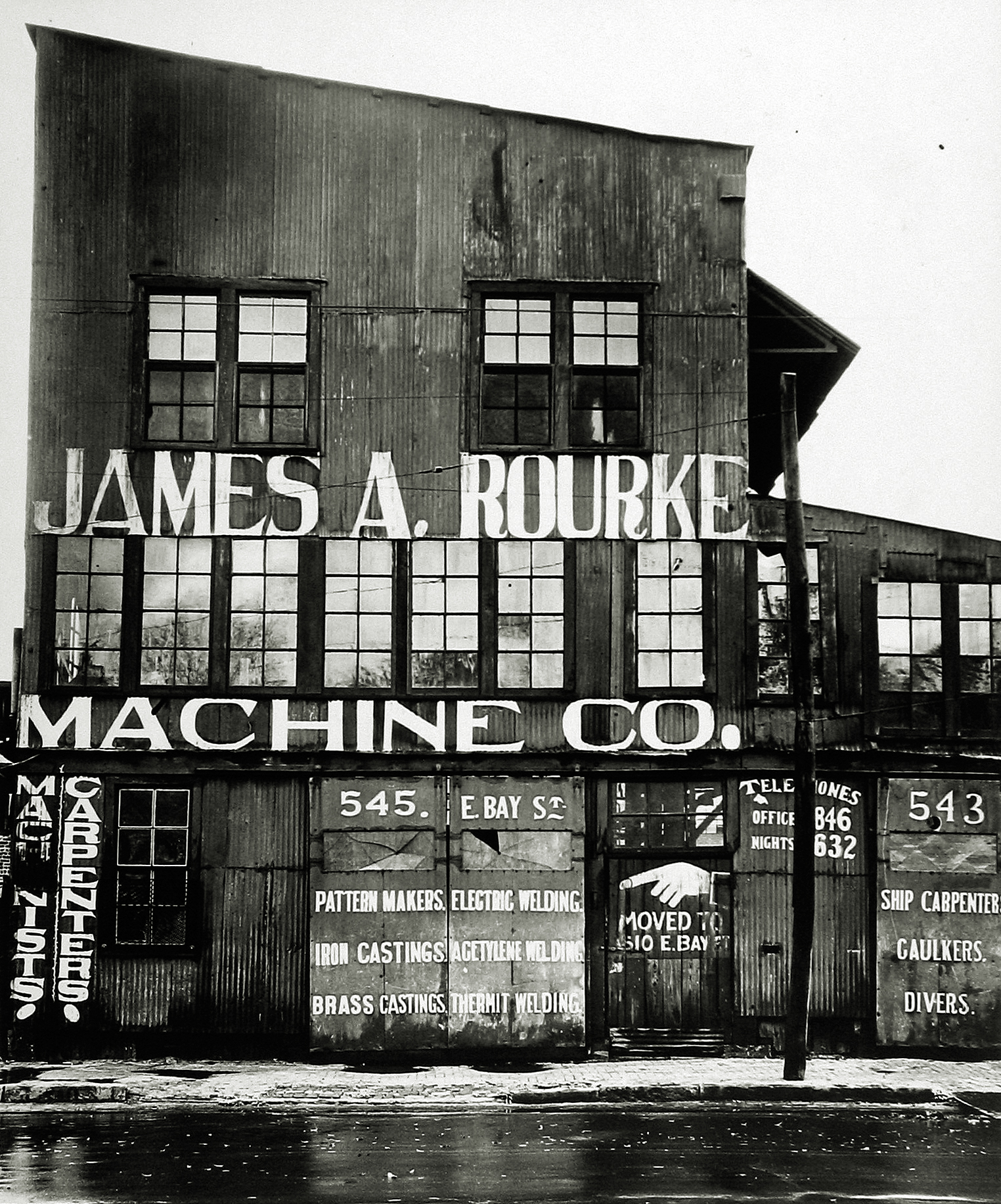 Peter Sekaer: An Untold Story 2010 Howard Greenberg Gallery