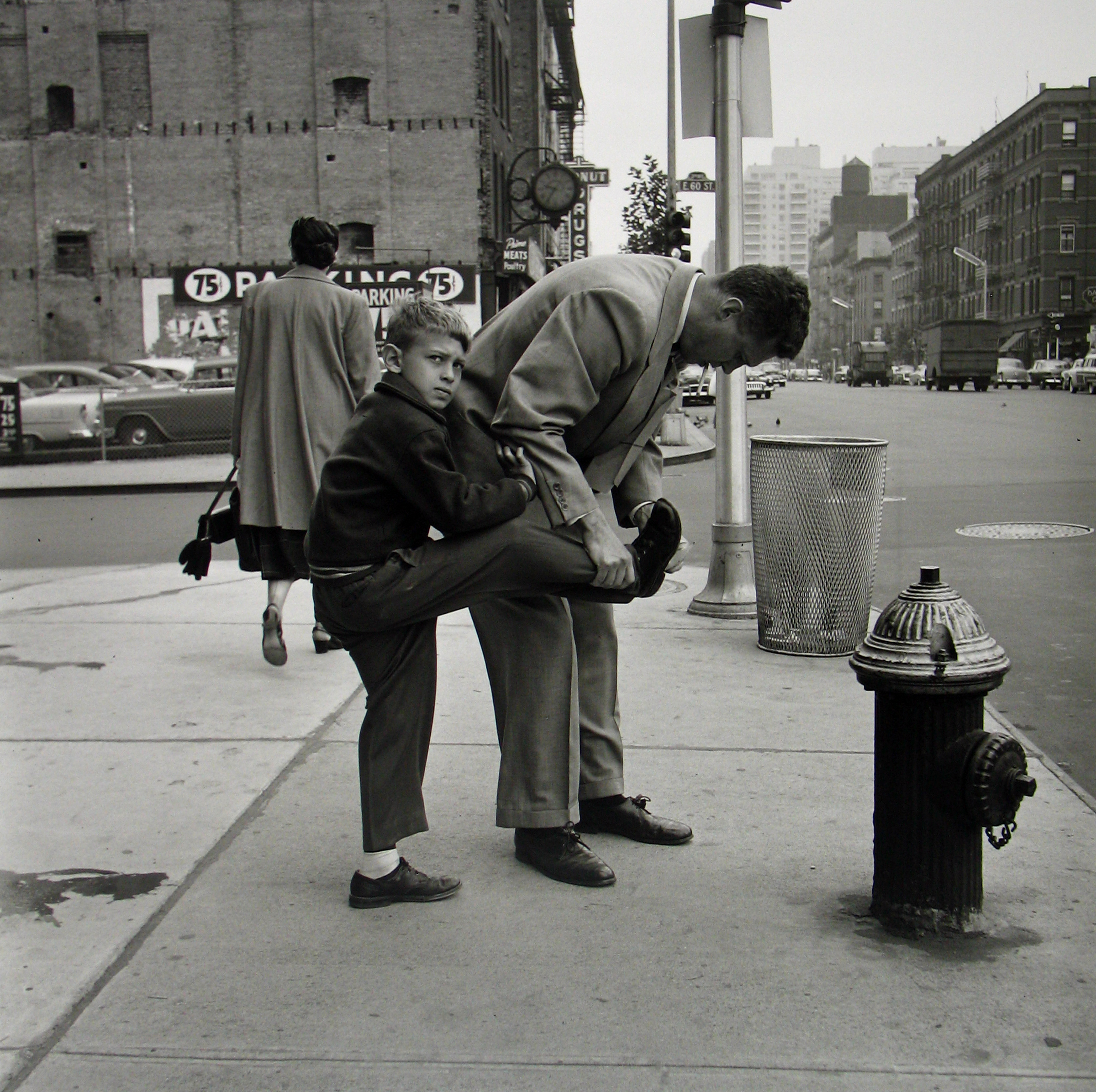 Vivian Maier: Photographs from the Maloof Collection 2011 howard greenberg gallery