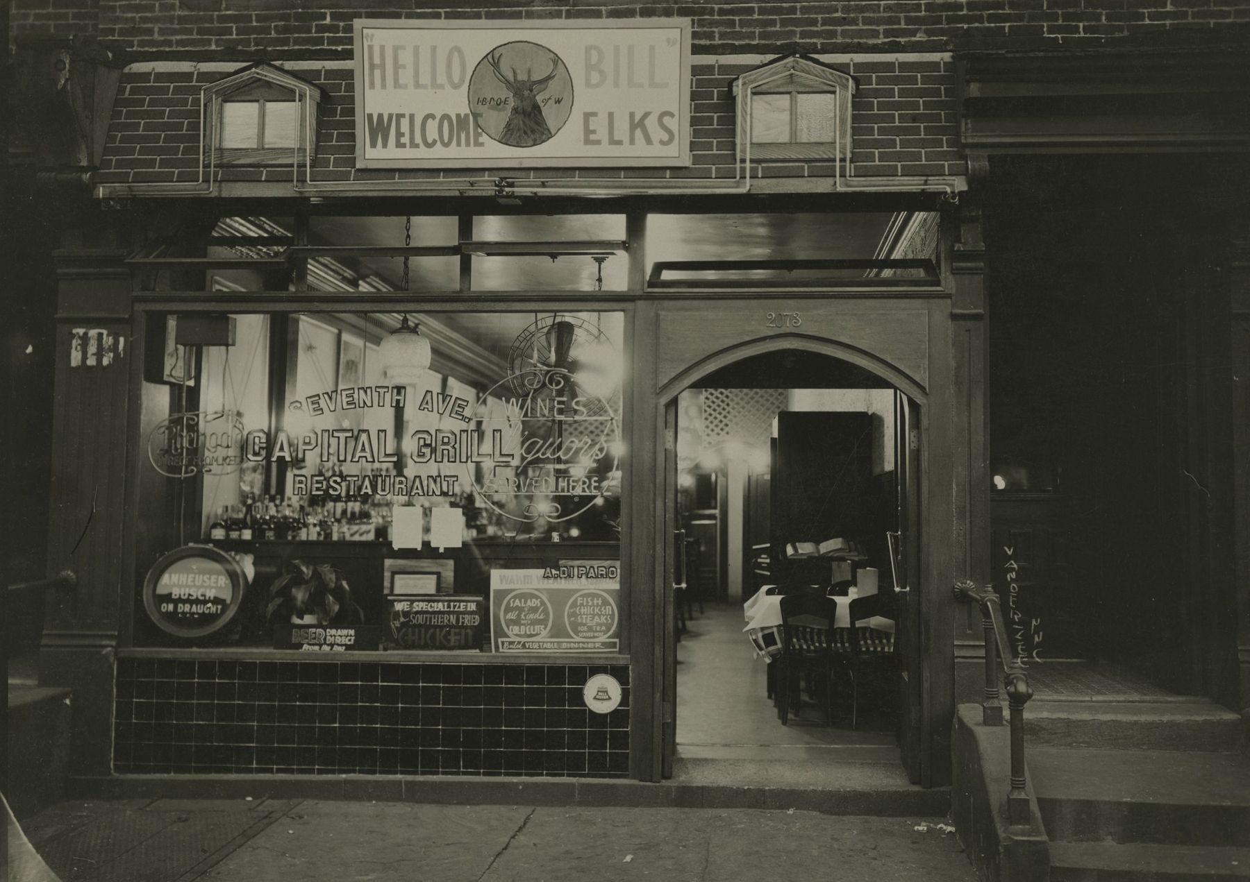 James Van Der Zee - Capital Grill Restaurant, c.1940 - Howard Greenberg Gallery - 2019
