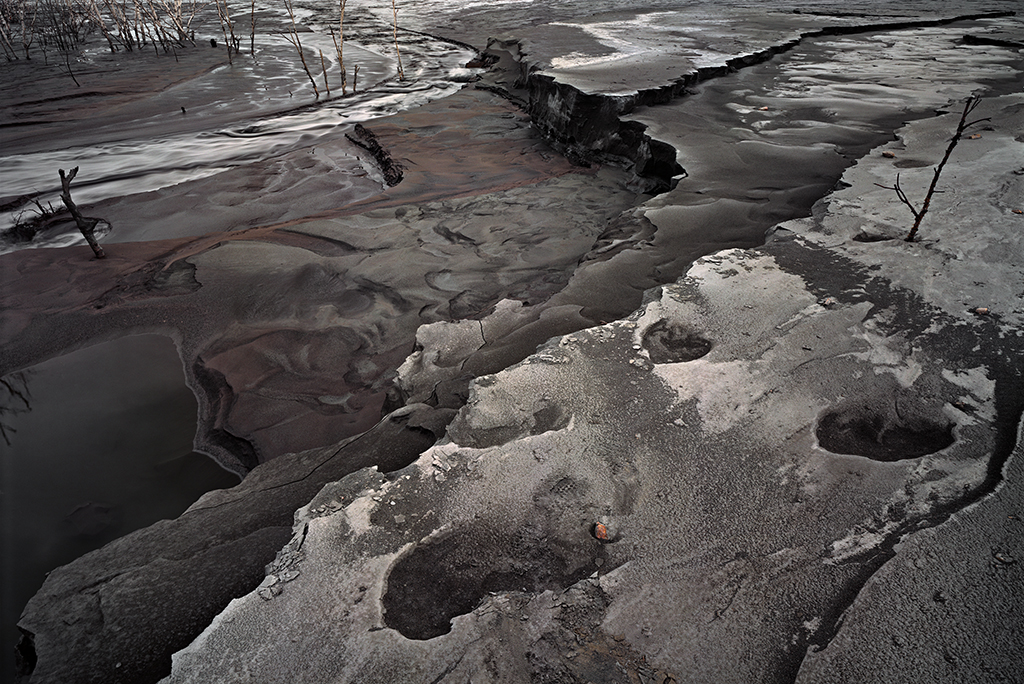 Edward Burtynsky - Essential Elements (1981 – 2012) and Salt Pans (2016) Howard Greenberg Gallery 2016