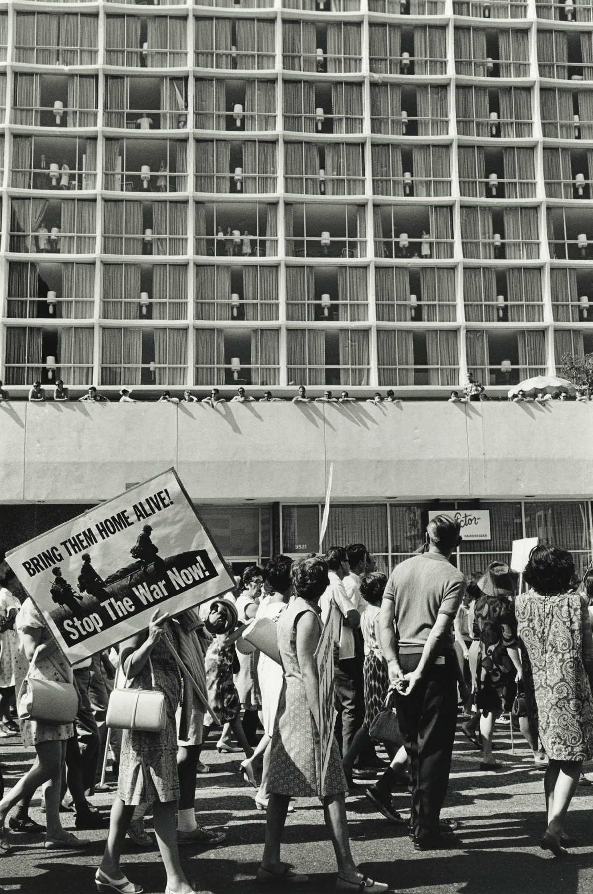 Steve Schapiro: Heroic Times, Howard Greenberg Gallery, 2017