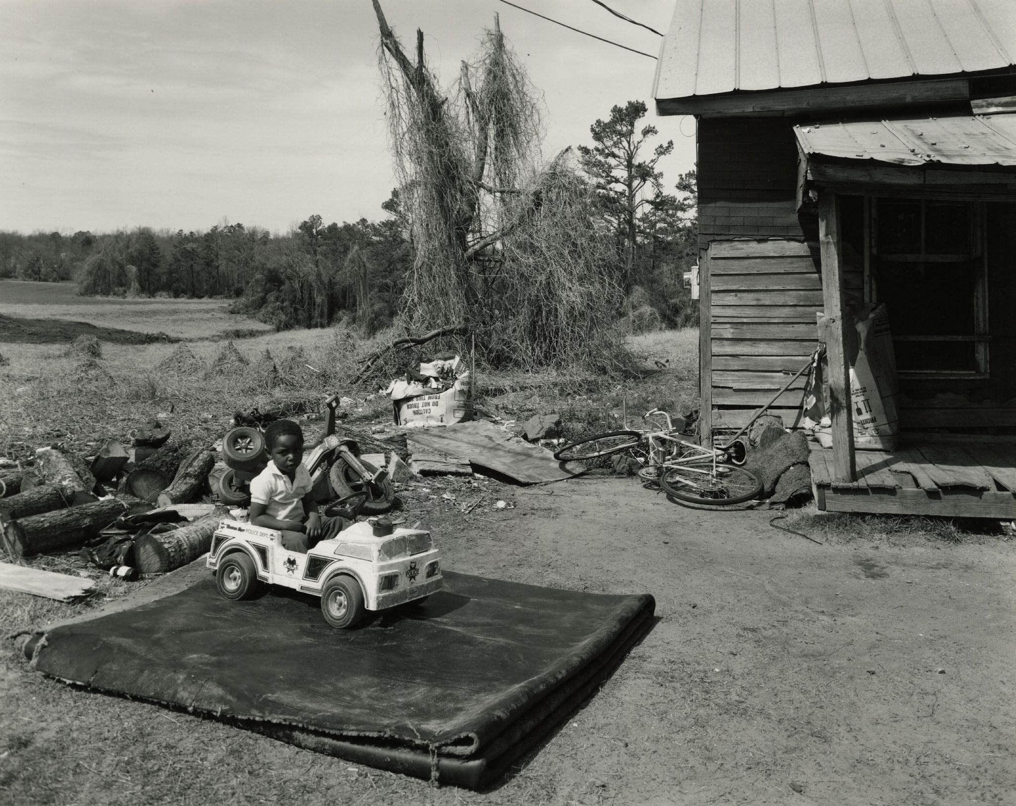 Richland, Georgia, 1983

Gelatin silver print; printed c.1983

15 x 18 7/8 inches
