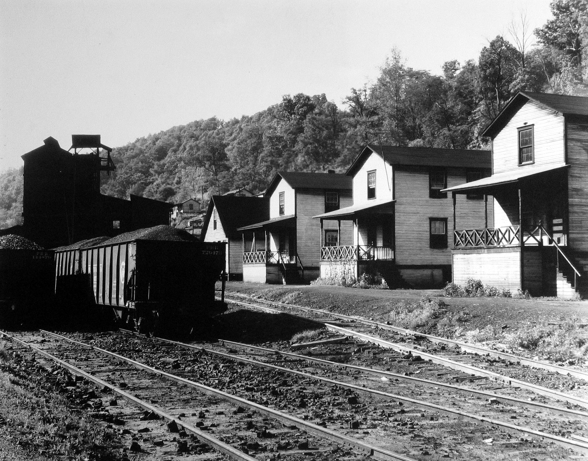 Walker Evans and His Early Circle 2004 Howard Greenberg Gallery