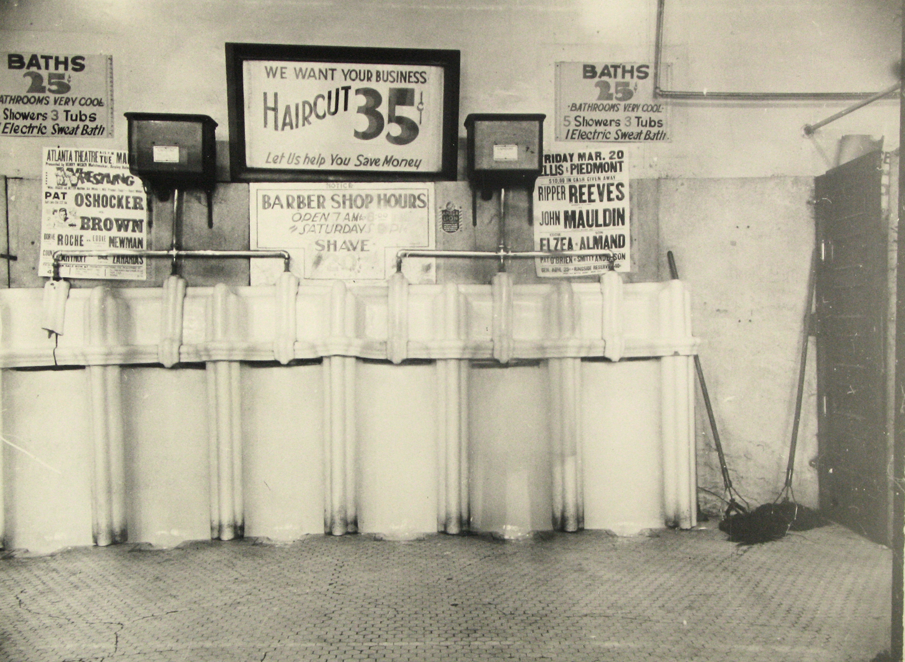 Peter Sekaer: An Untold Story 2010 Howard Greenberg Gallery