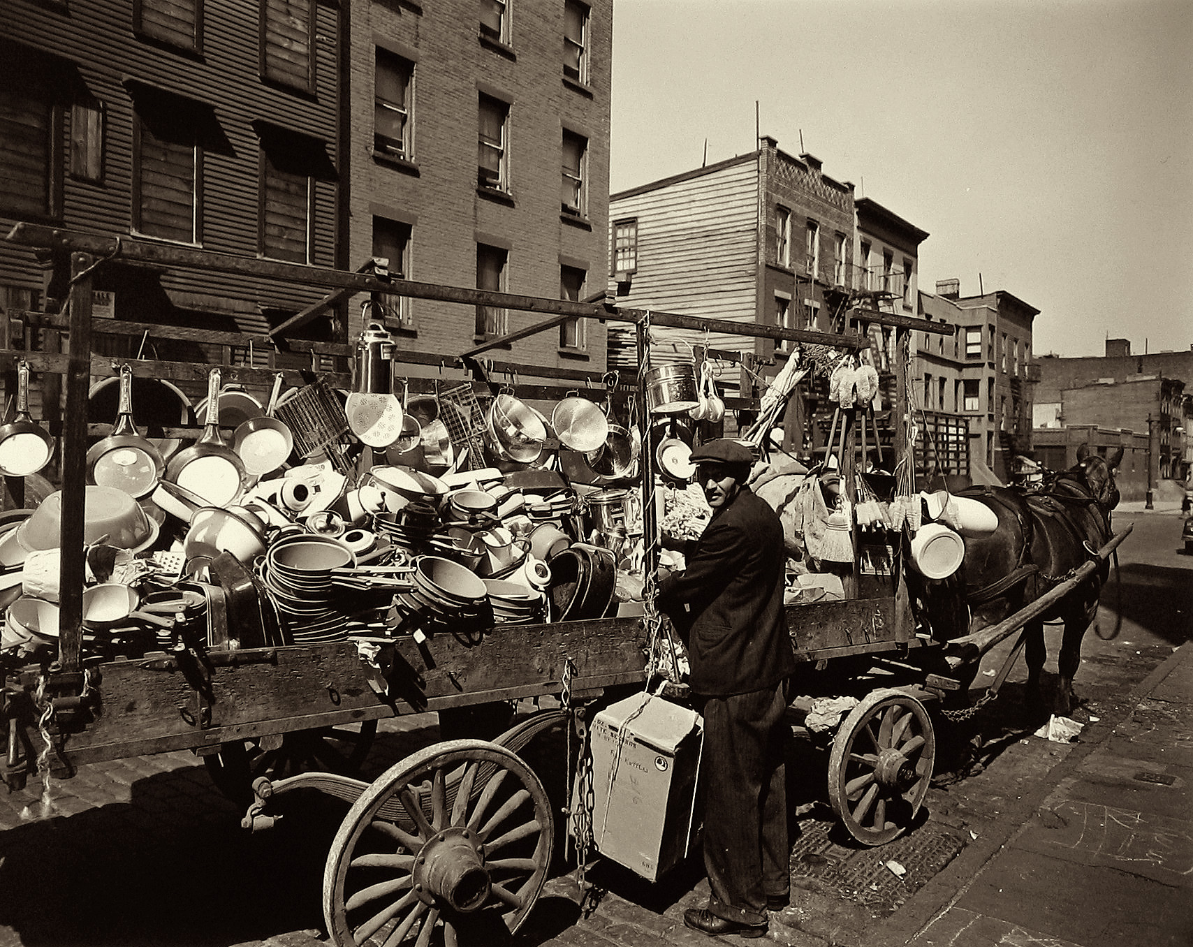 Walker Evans and His Early Circle 2004 Howard Greenberg Gallery